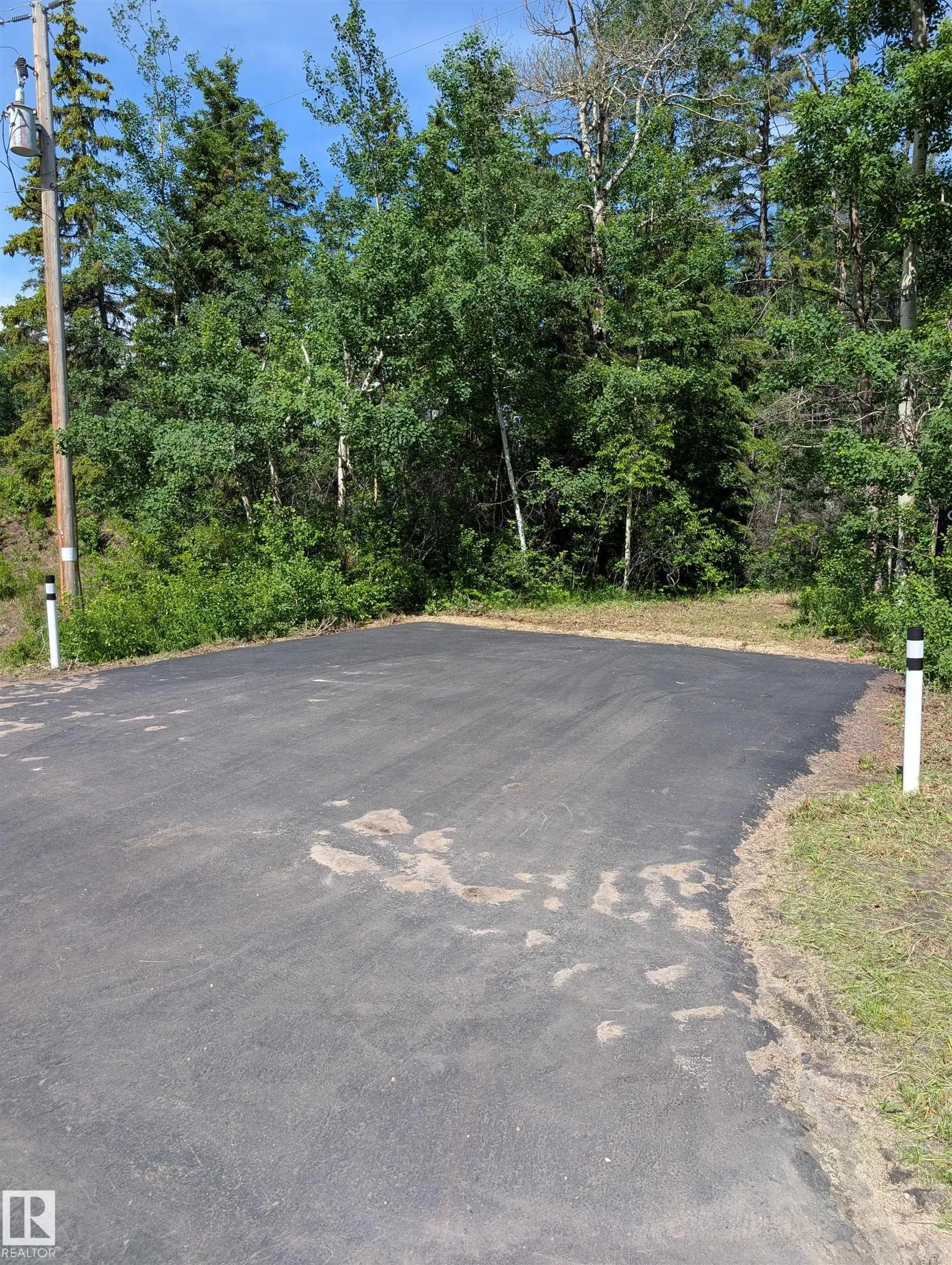 33 57108 Range Road 220