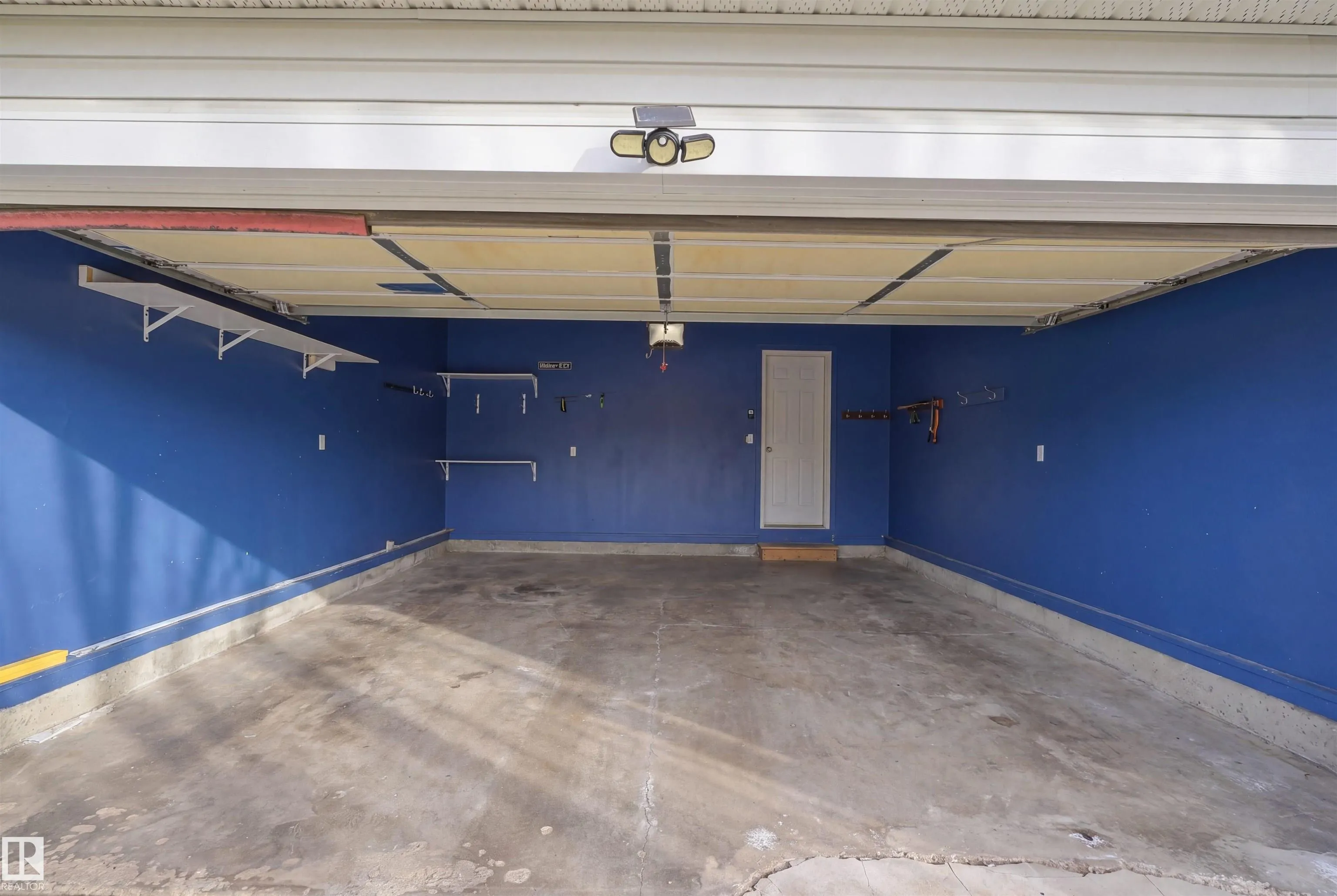 1453 HAYS Way