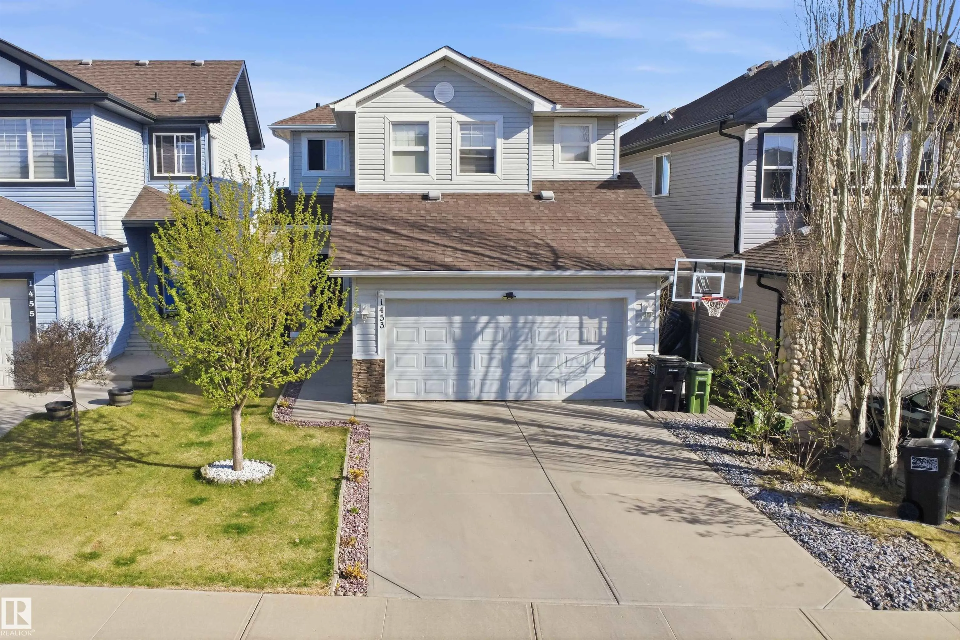 1453 HAYS Way