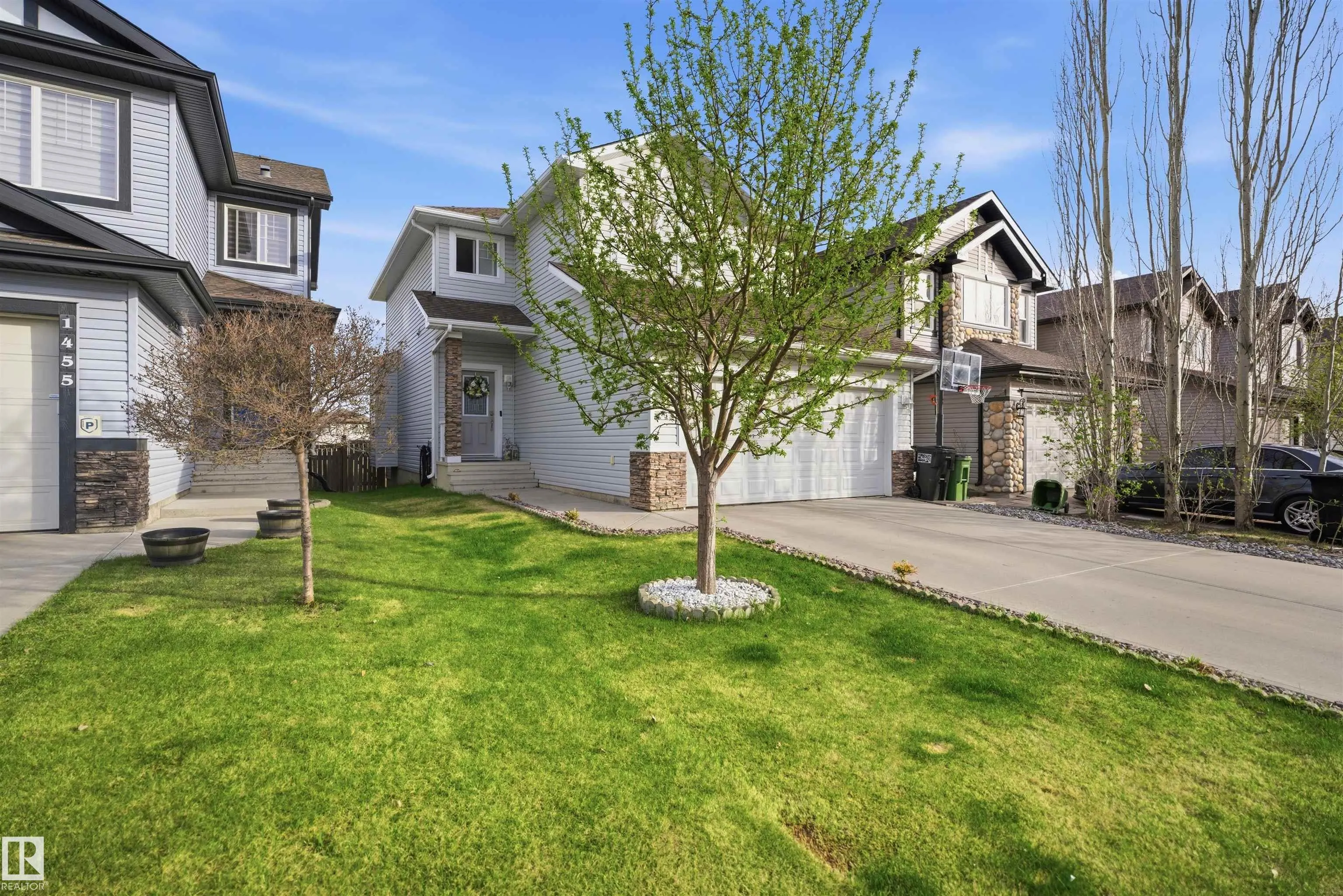 1453 HAYS Way