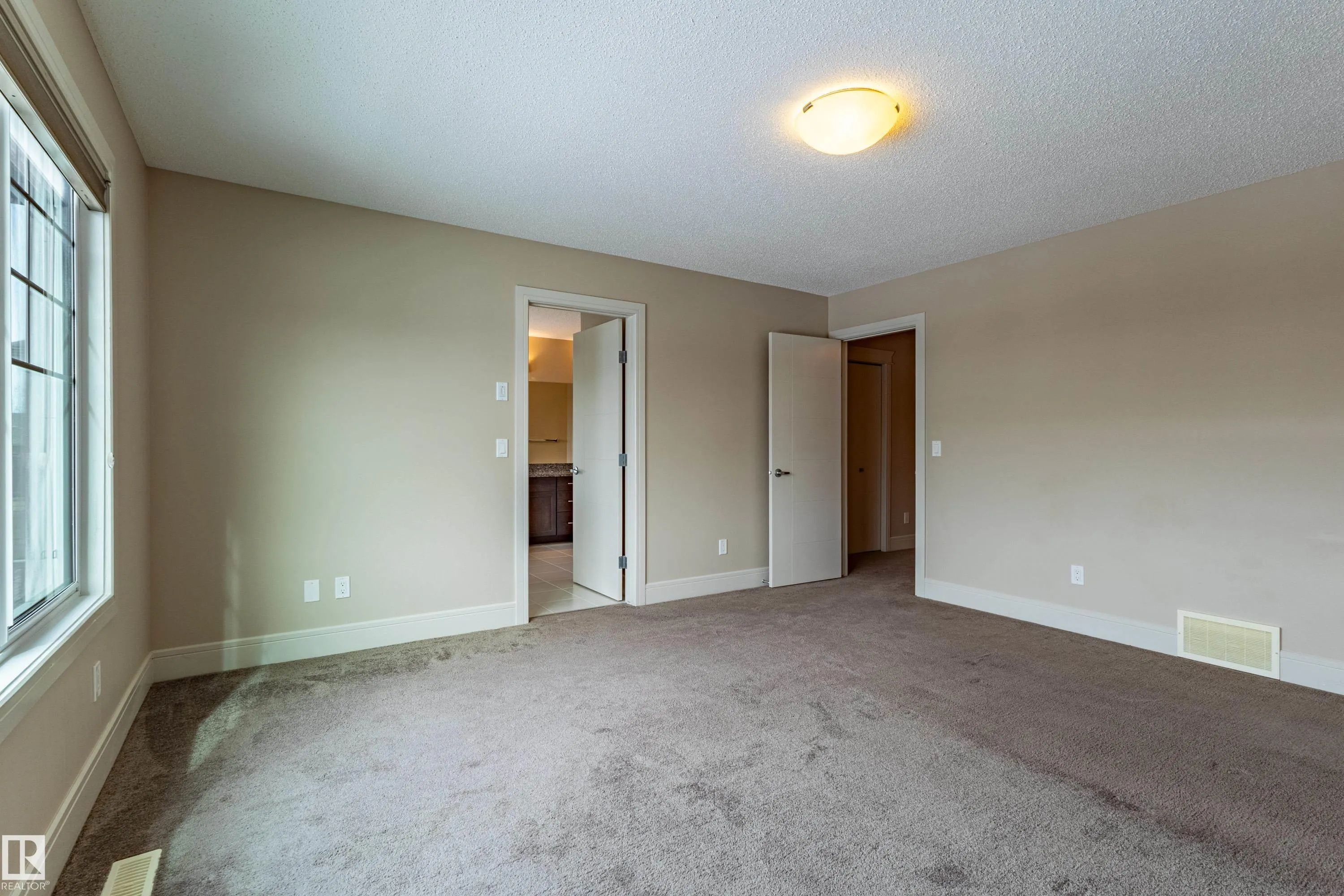4906 Crabapple Lane