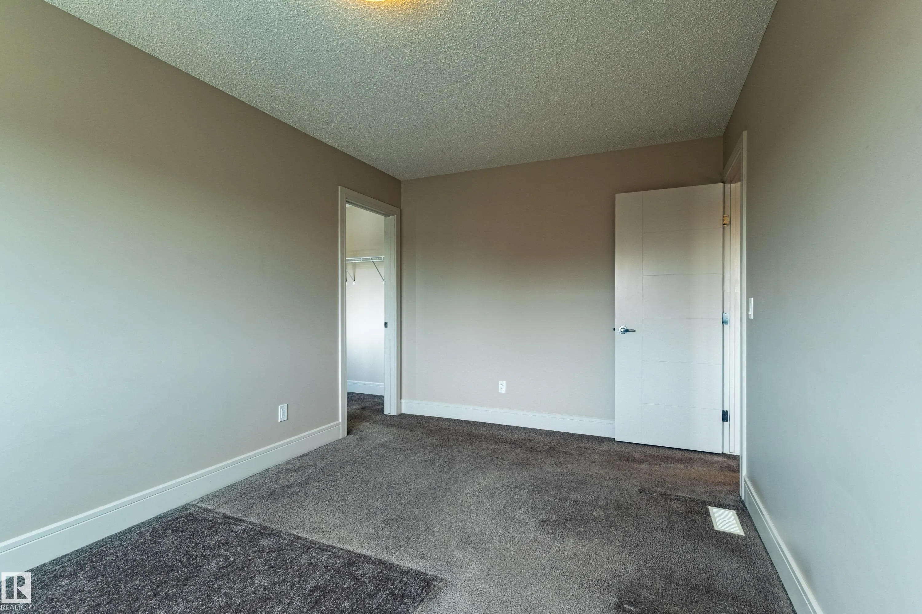 4906 Crabapple Lane