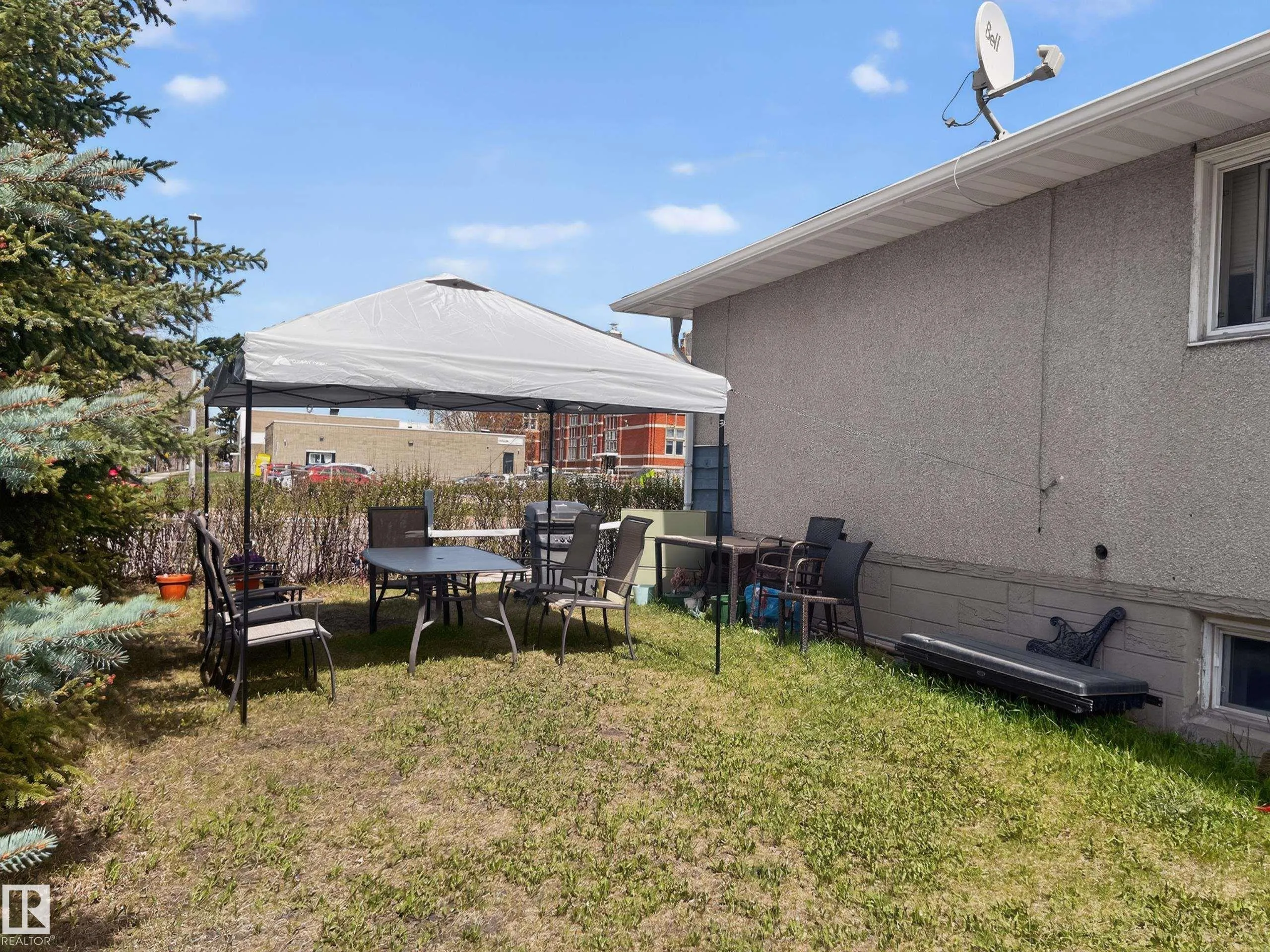 13007 / 13009 111 Avenue