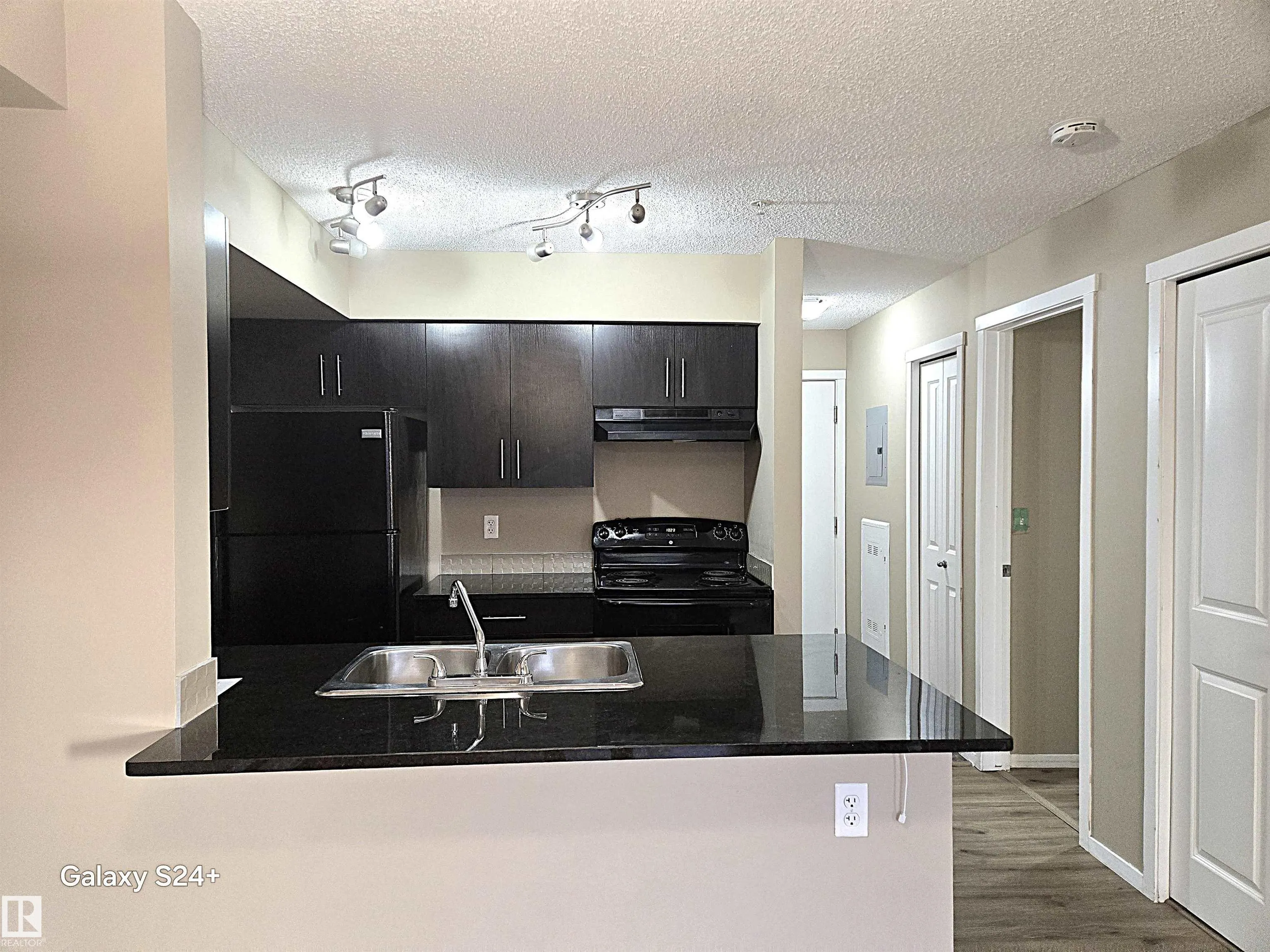3207 JAMES MOWATT Trail