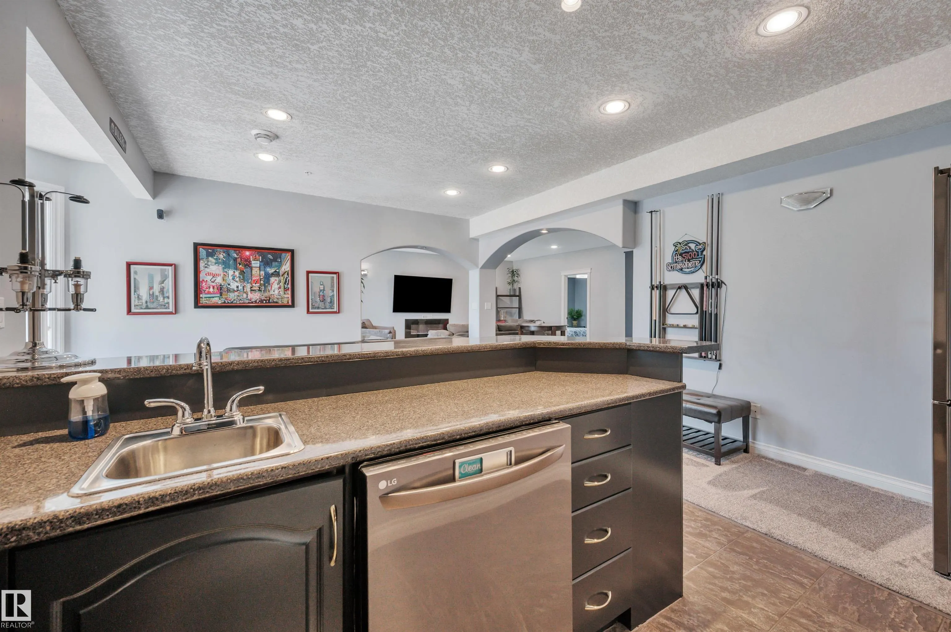 52304 RGE ROAD 233