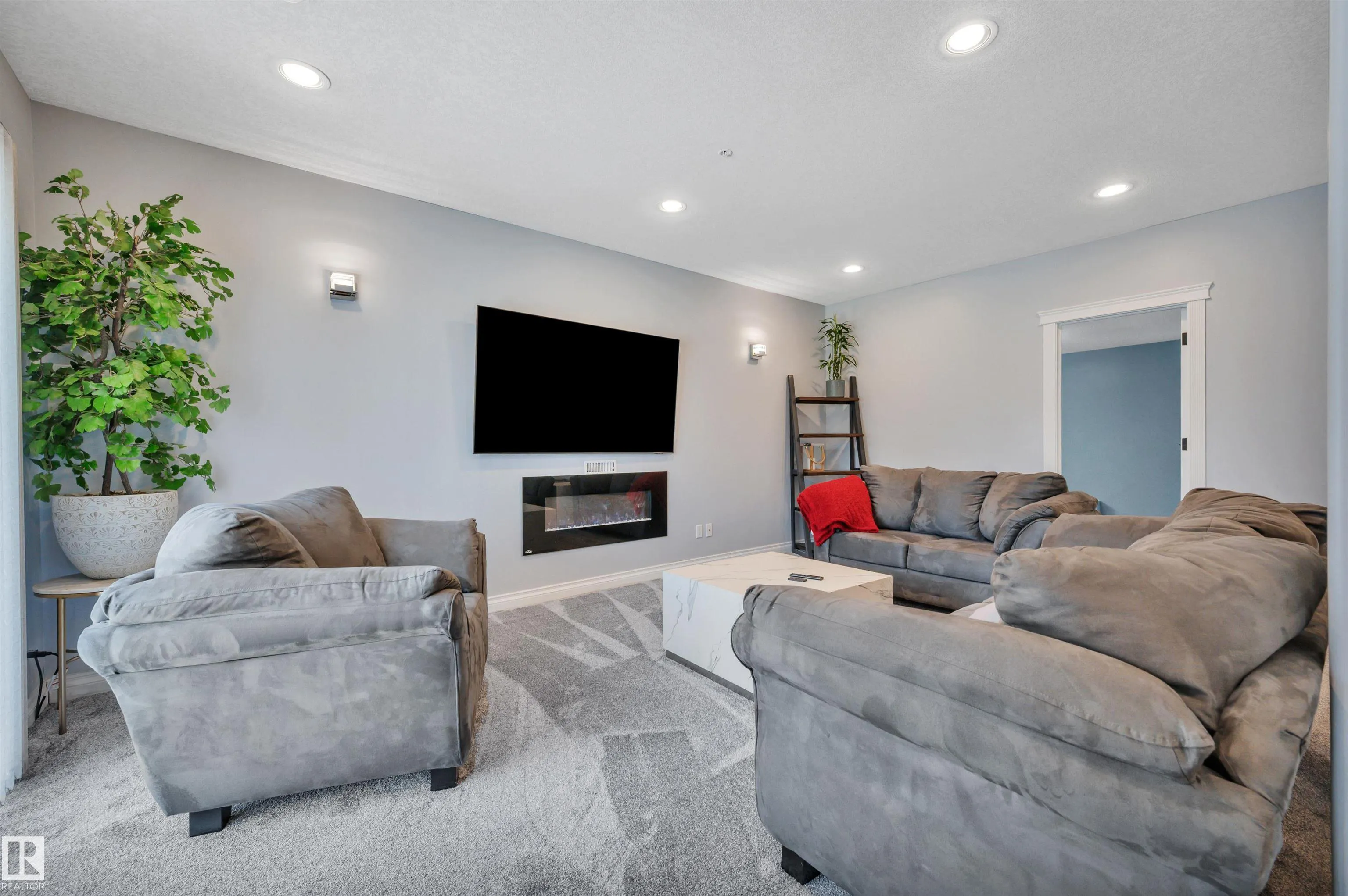 52304 RGE ROAD 233