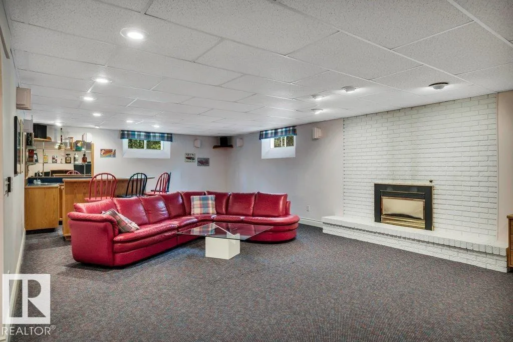 260 Windermere Drive