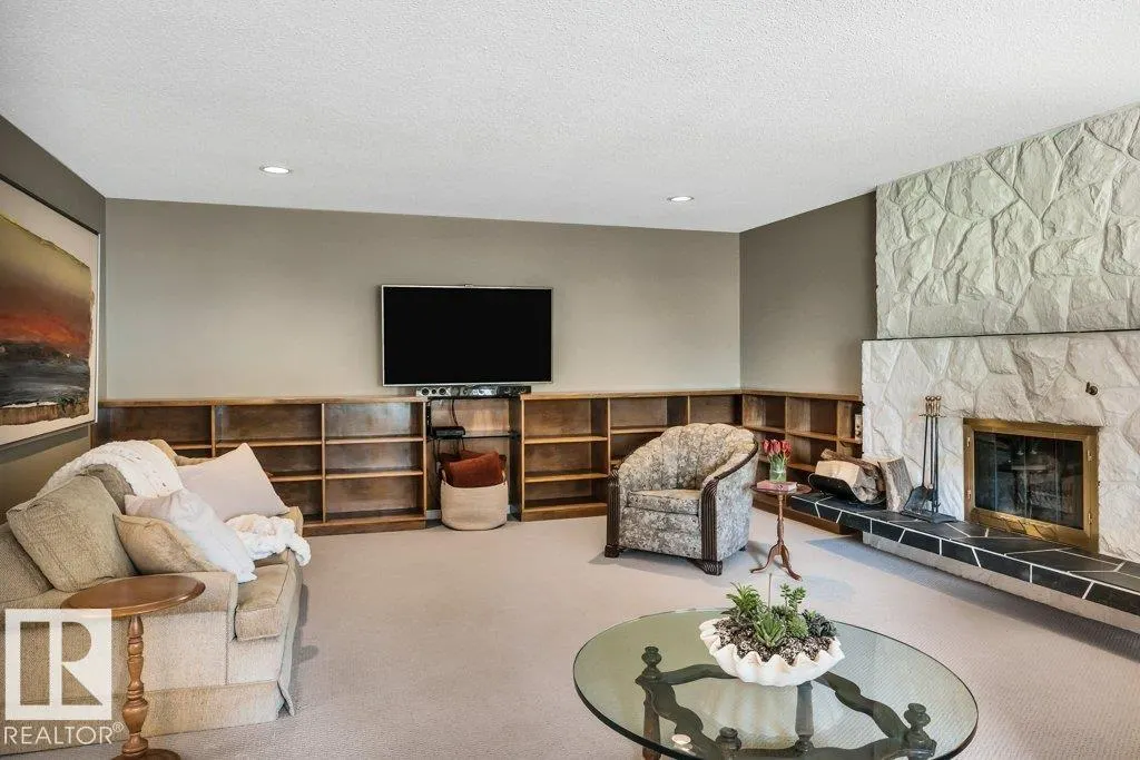 260 Windermere Drive