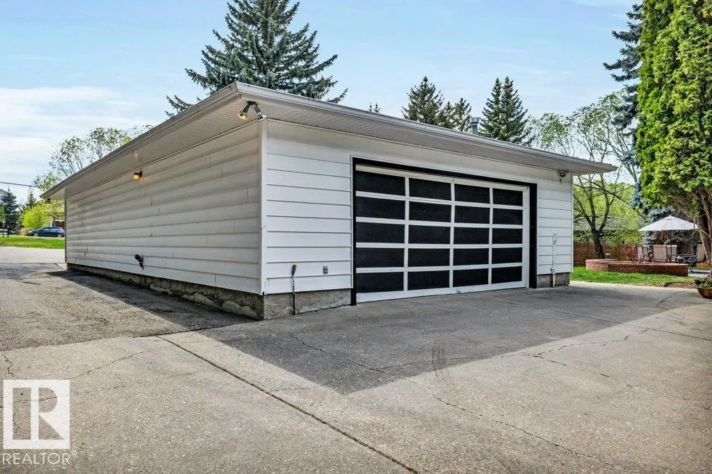 260 Windermere Drive