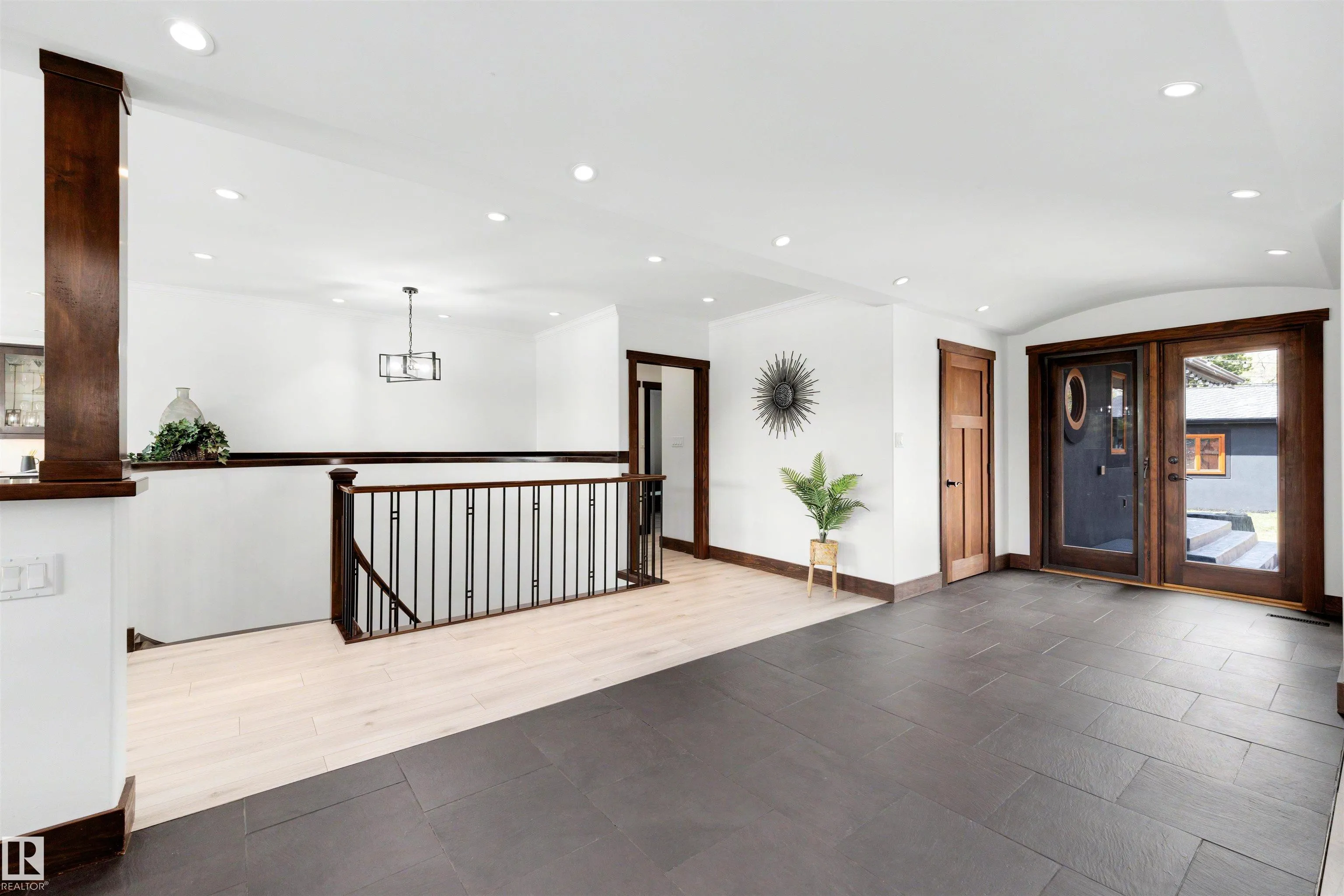 13850 RAVINE Drive