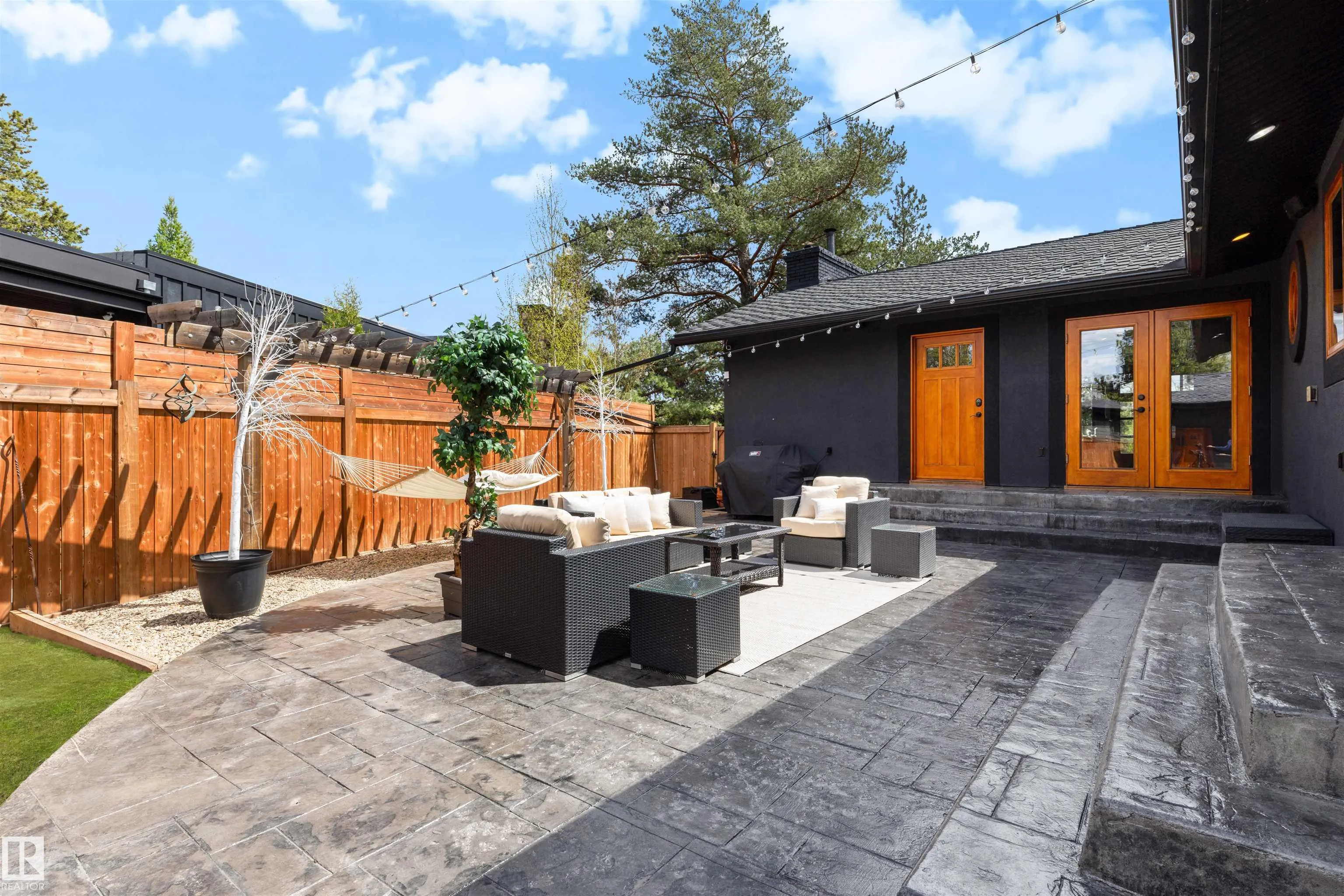13850 RAVINE Drive