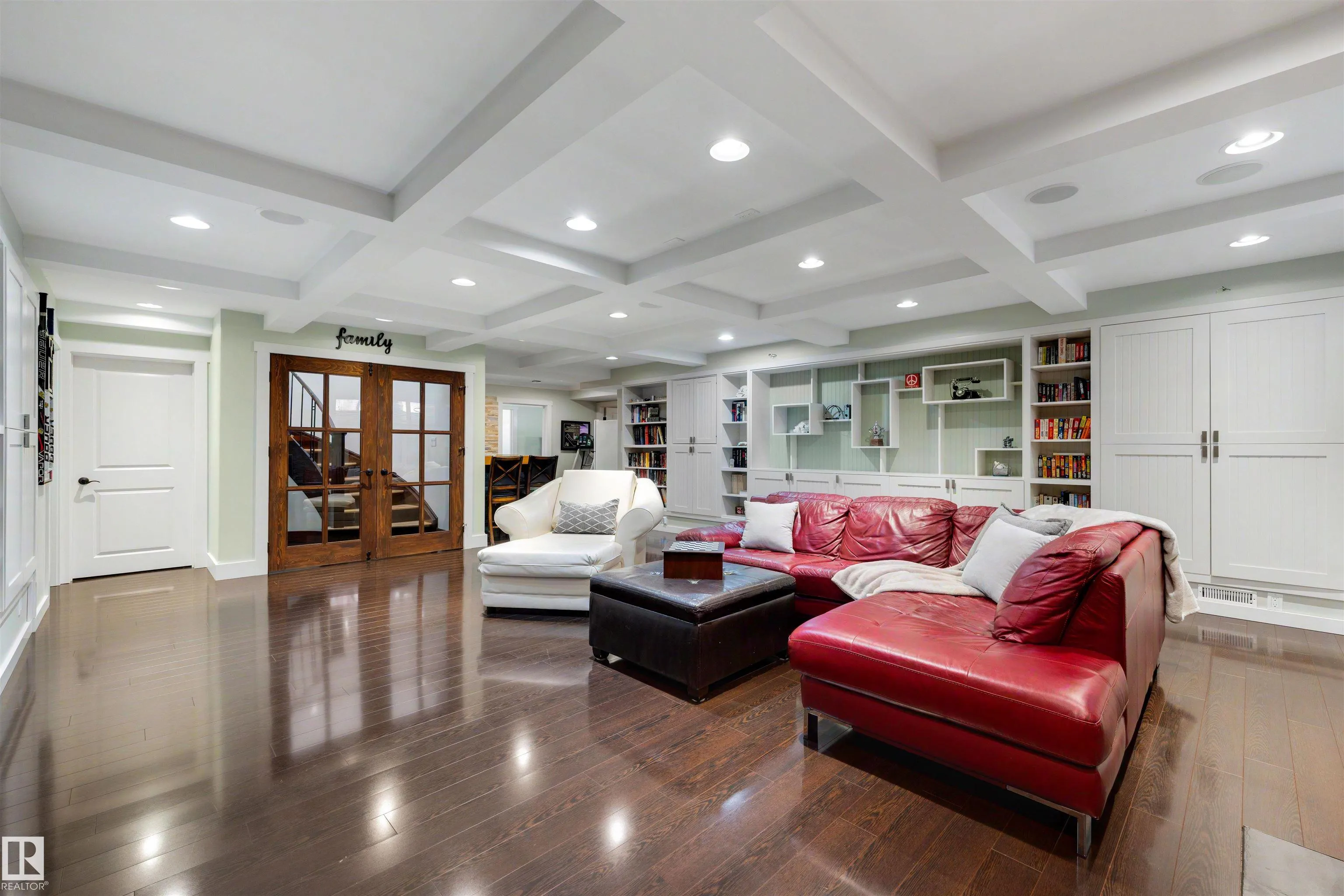 13850 RAVINE Drive