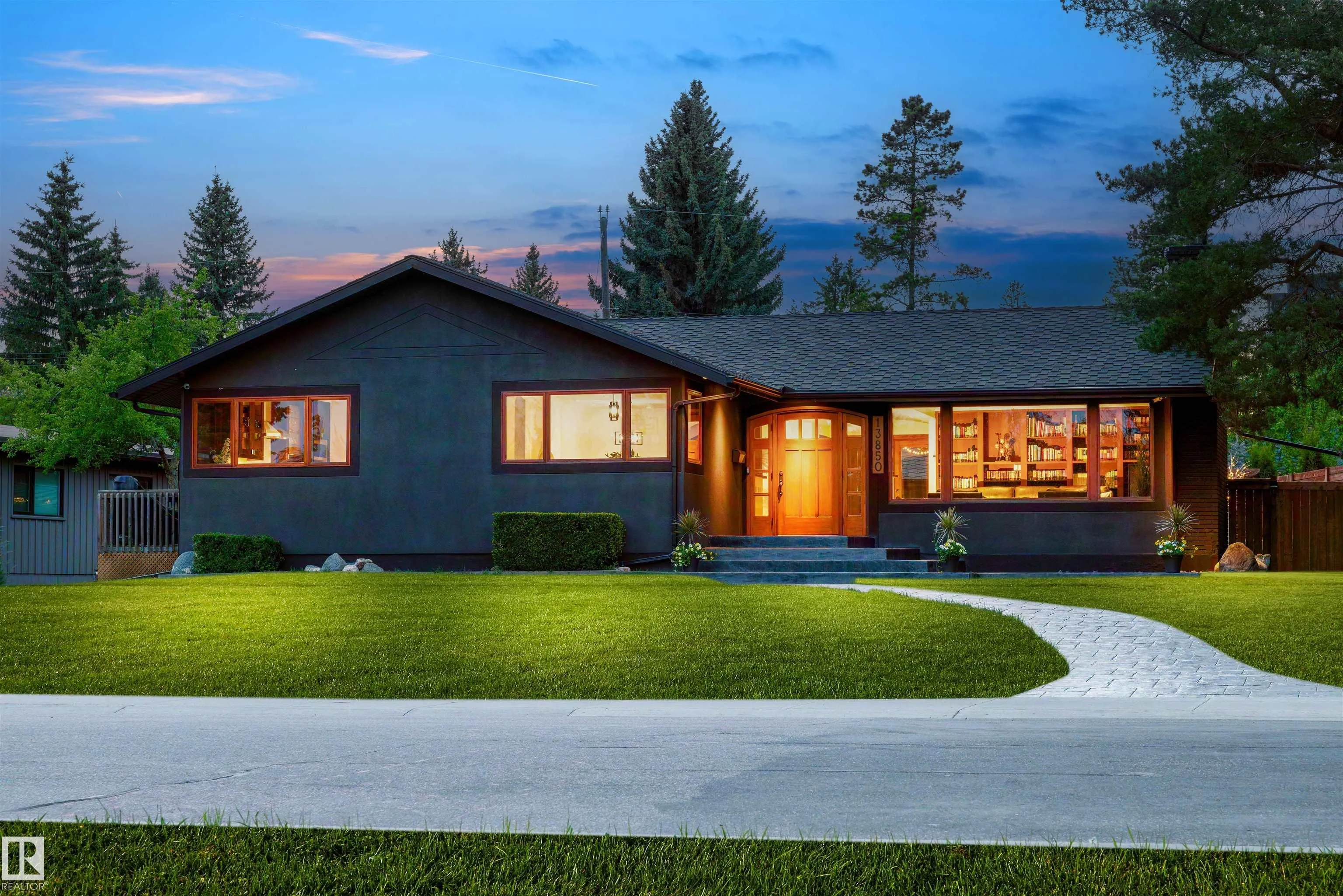 13850 RAVINE Drive