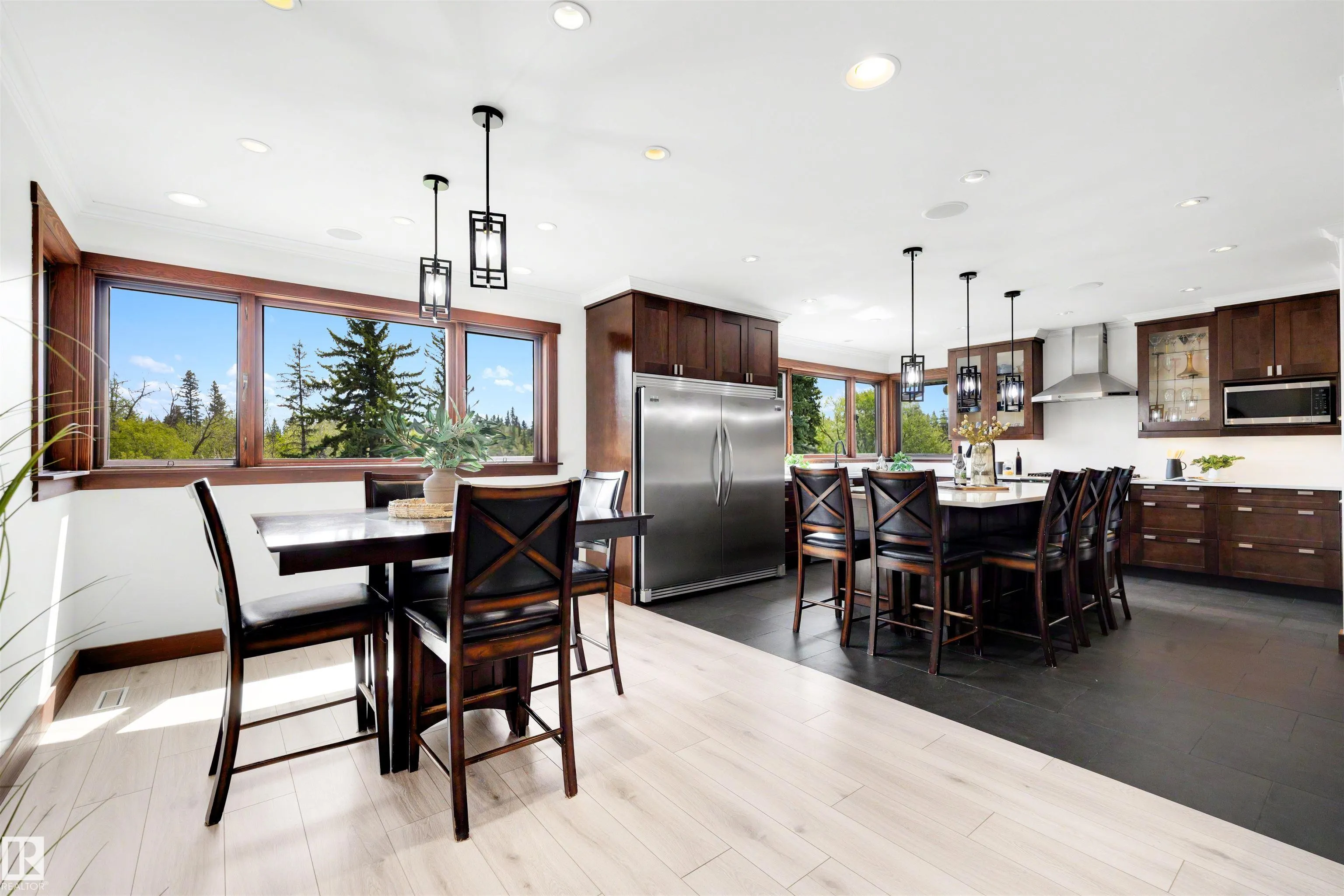 13850 RAVINE Drive