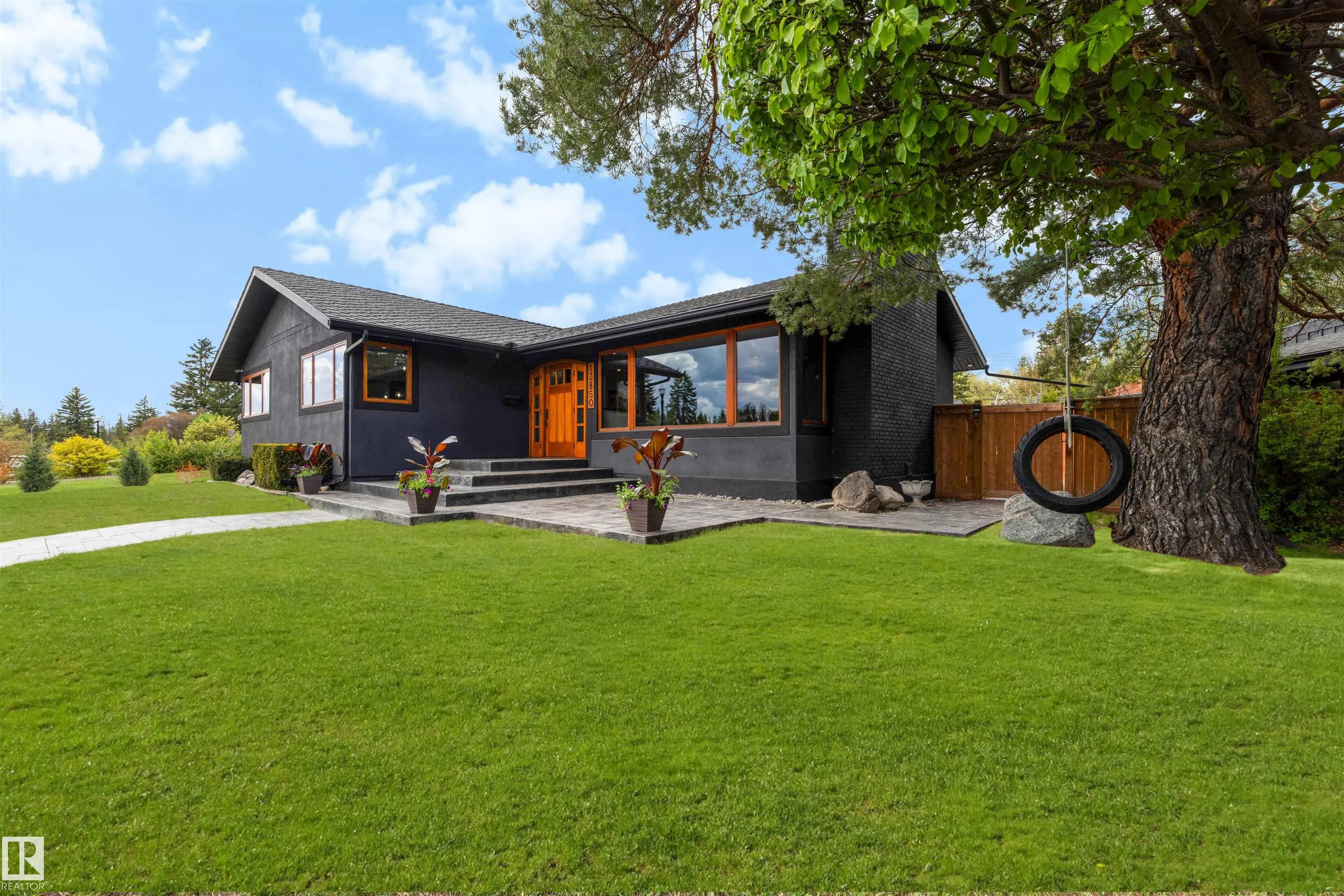 13850 RAVINE Drive