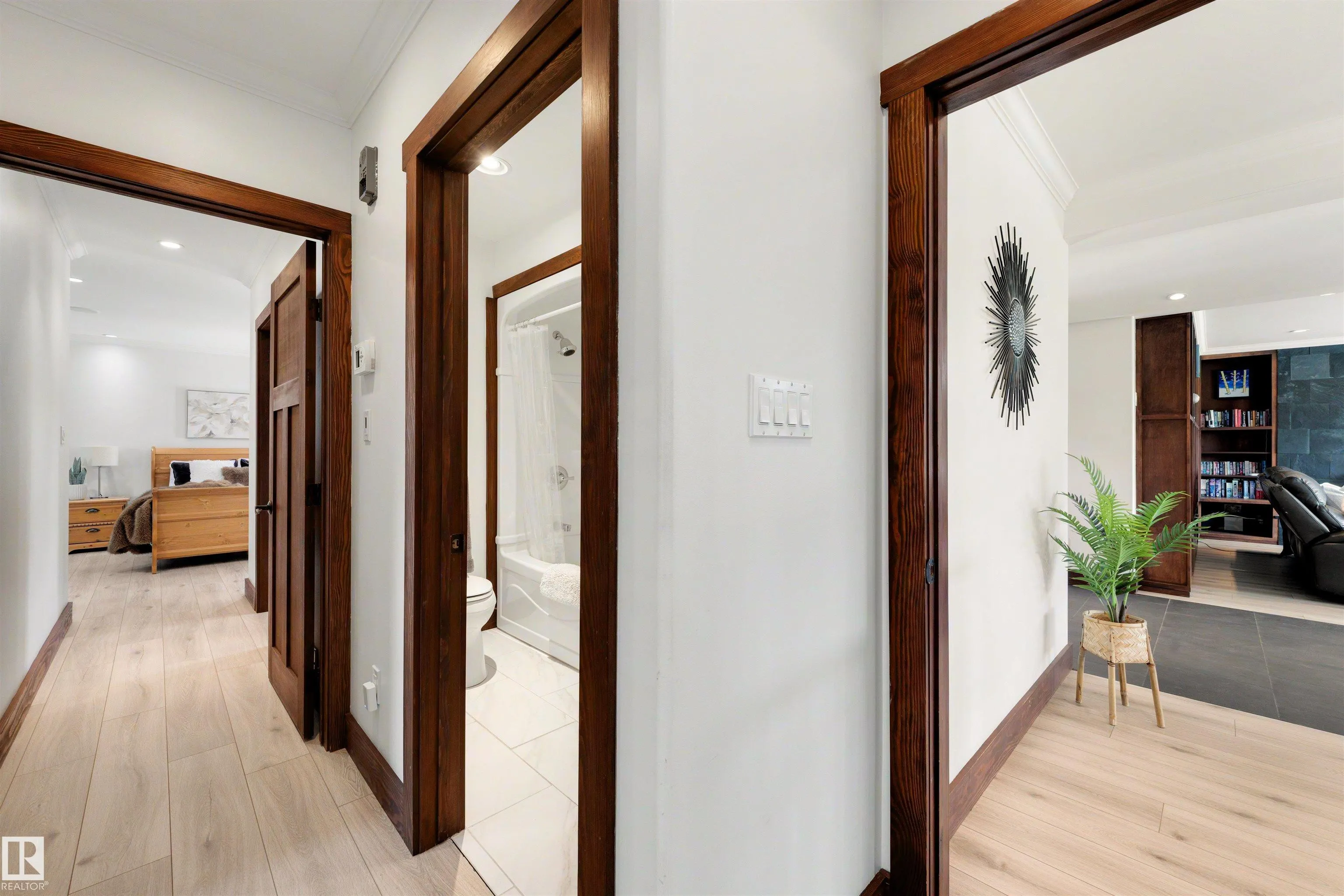 13850 RAVINE Drive