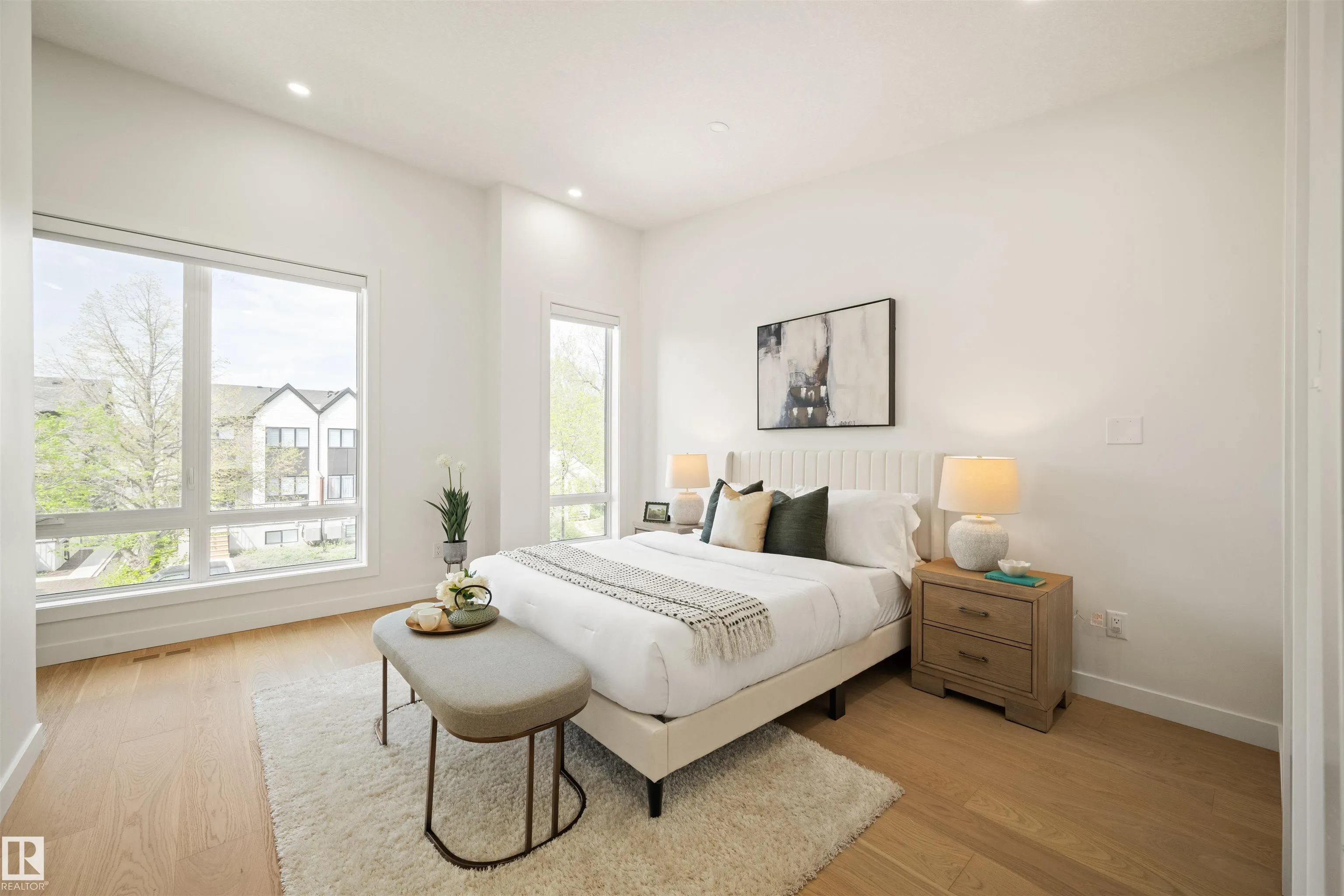 14037 104 Avenue