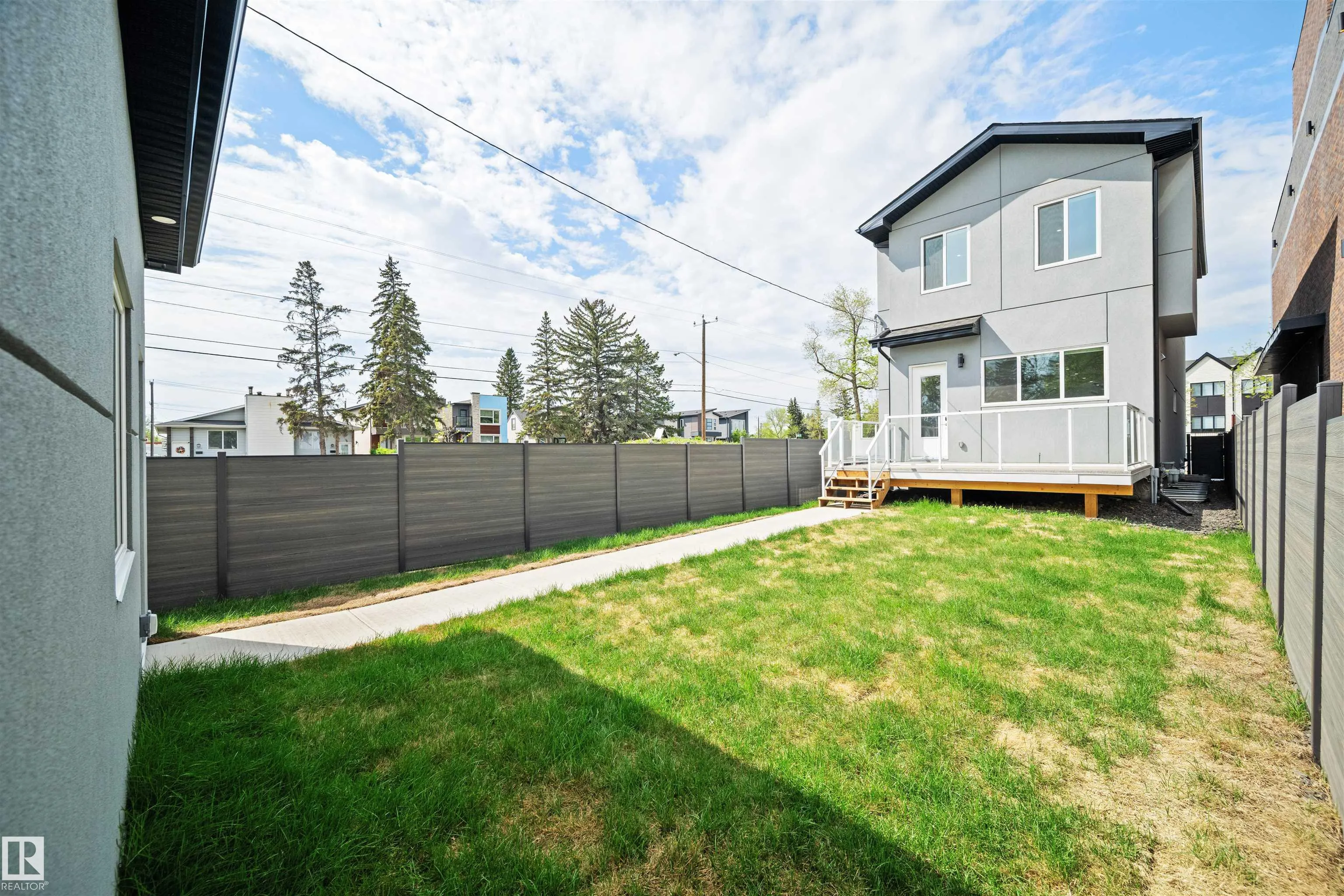 14037 104 Avenue