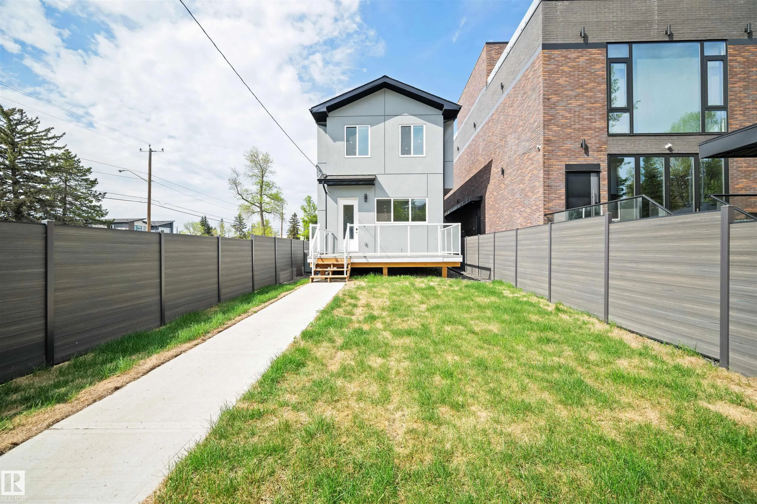 14037 104 Avenue
