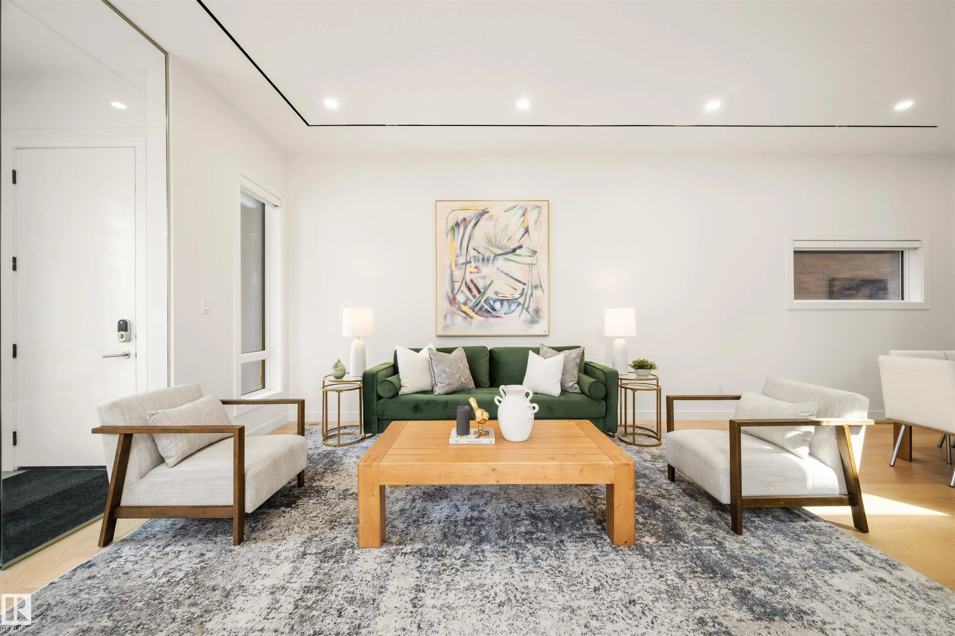 14037 104 Avenue