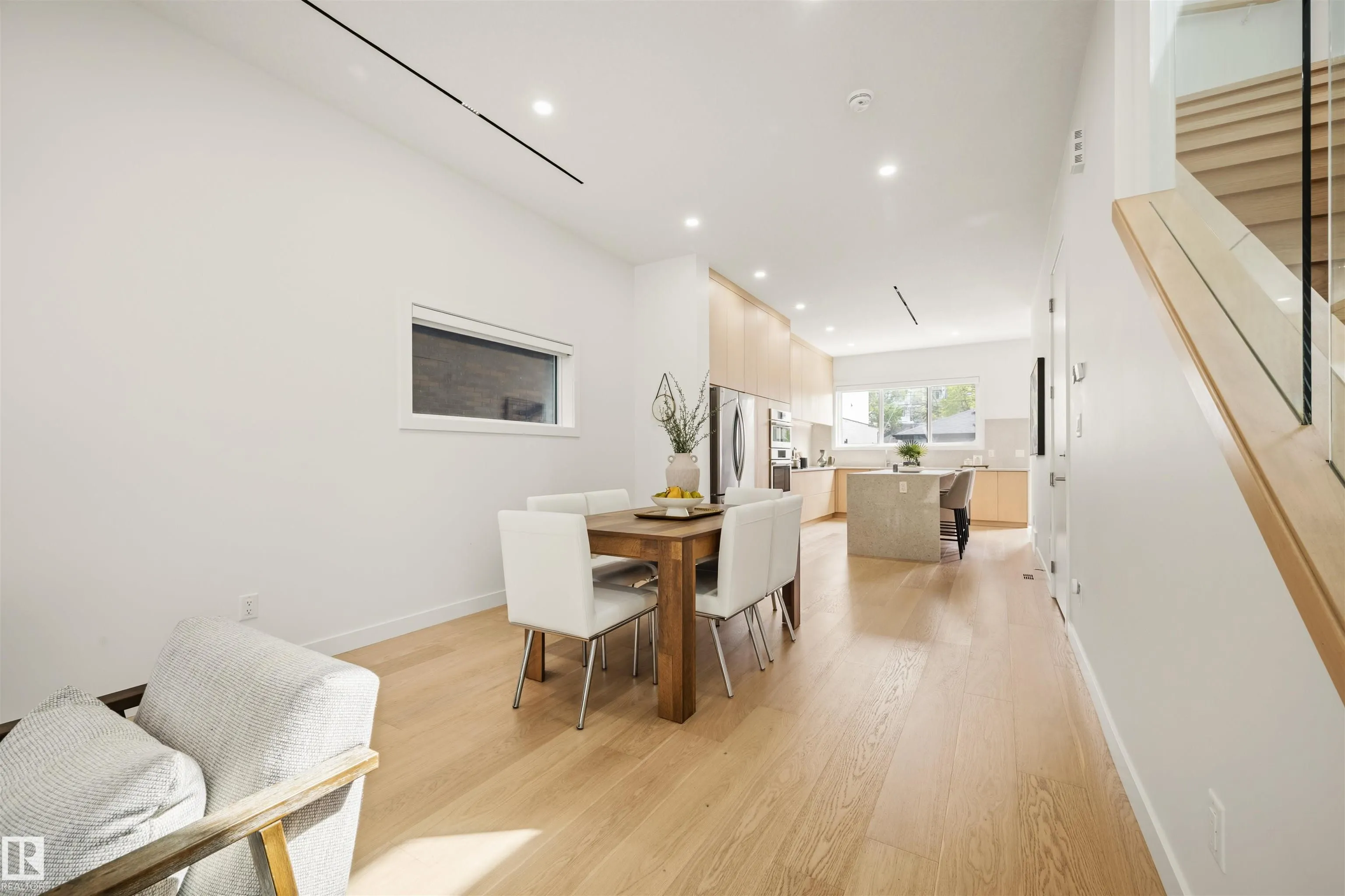 14037 104 Avenue