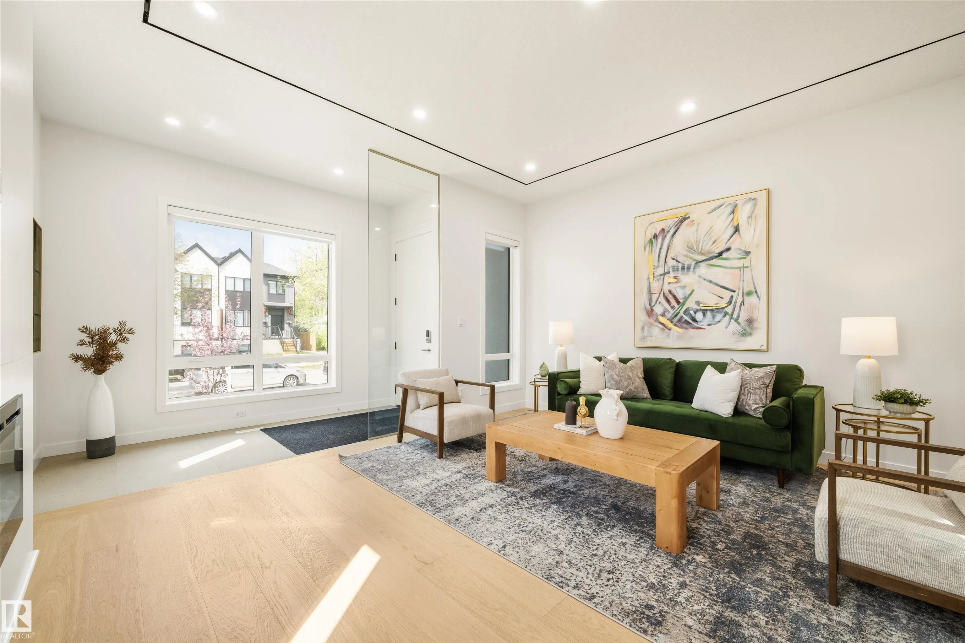 14037 104 Avenue