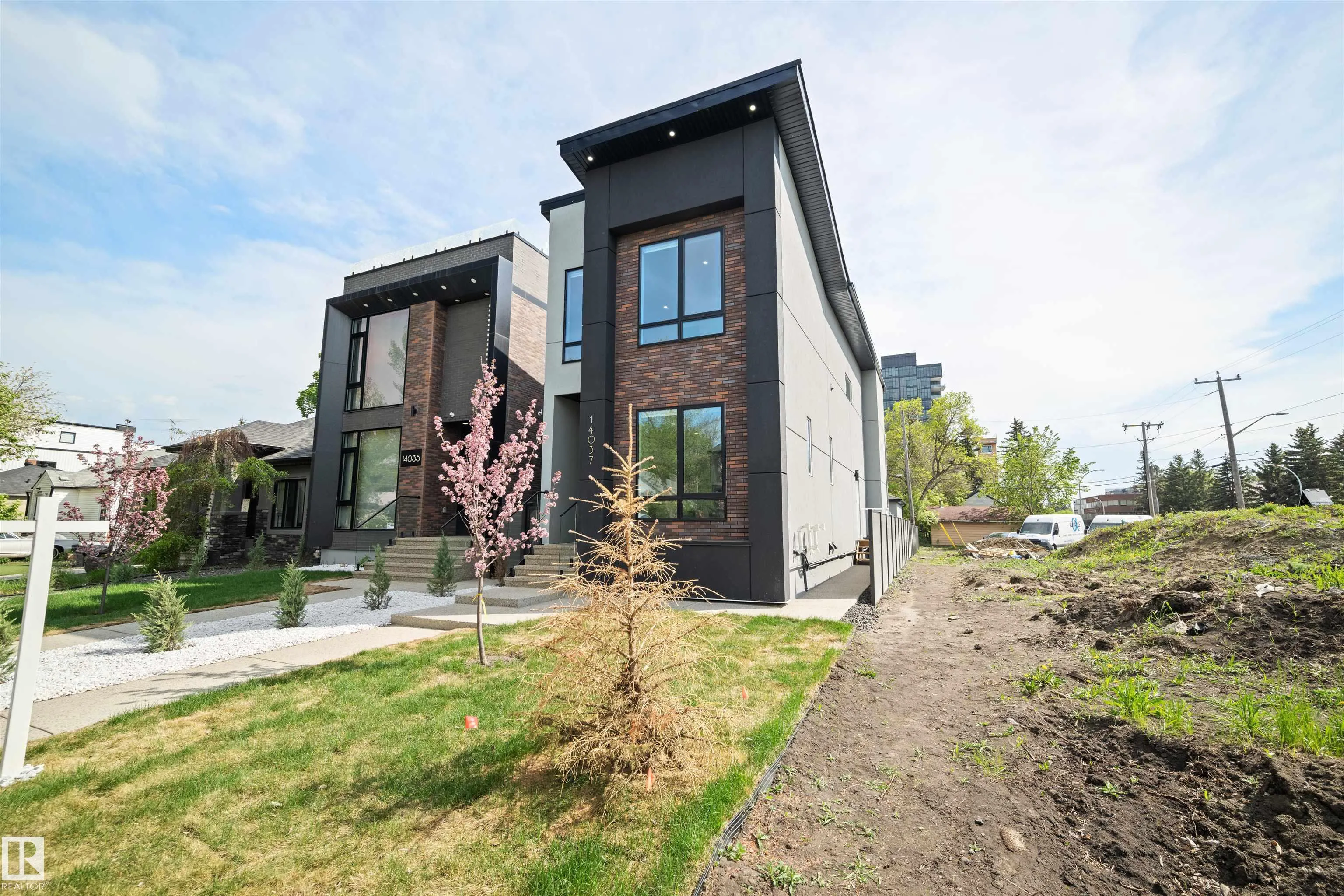 14037 104 Avenue