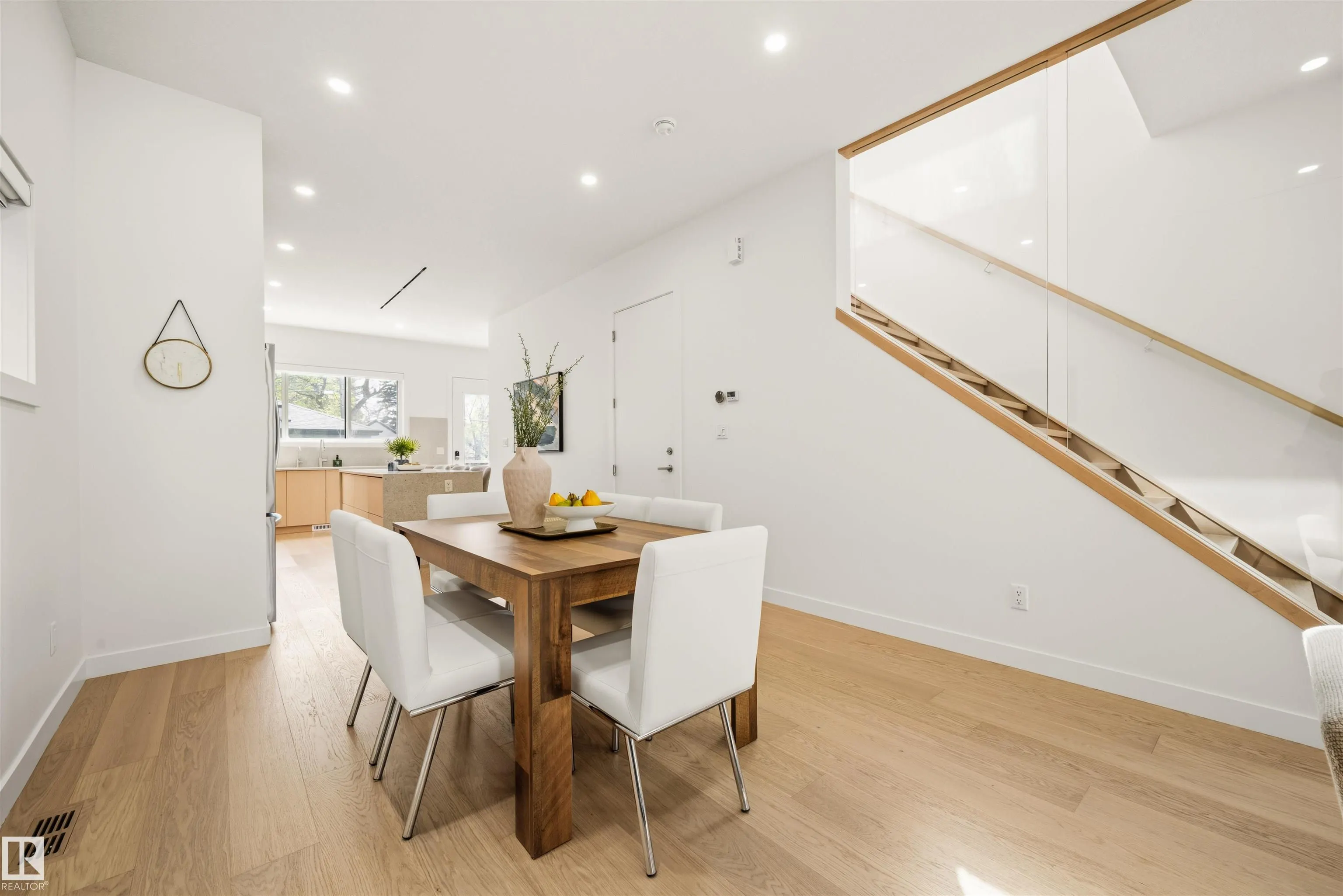 14037 104 Avenue
