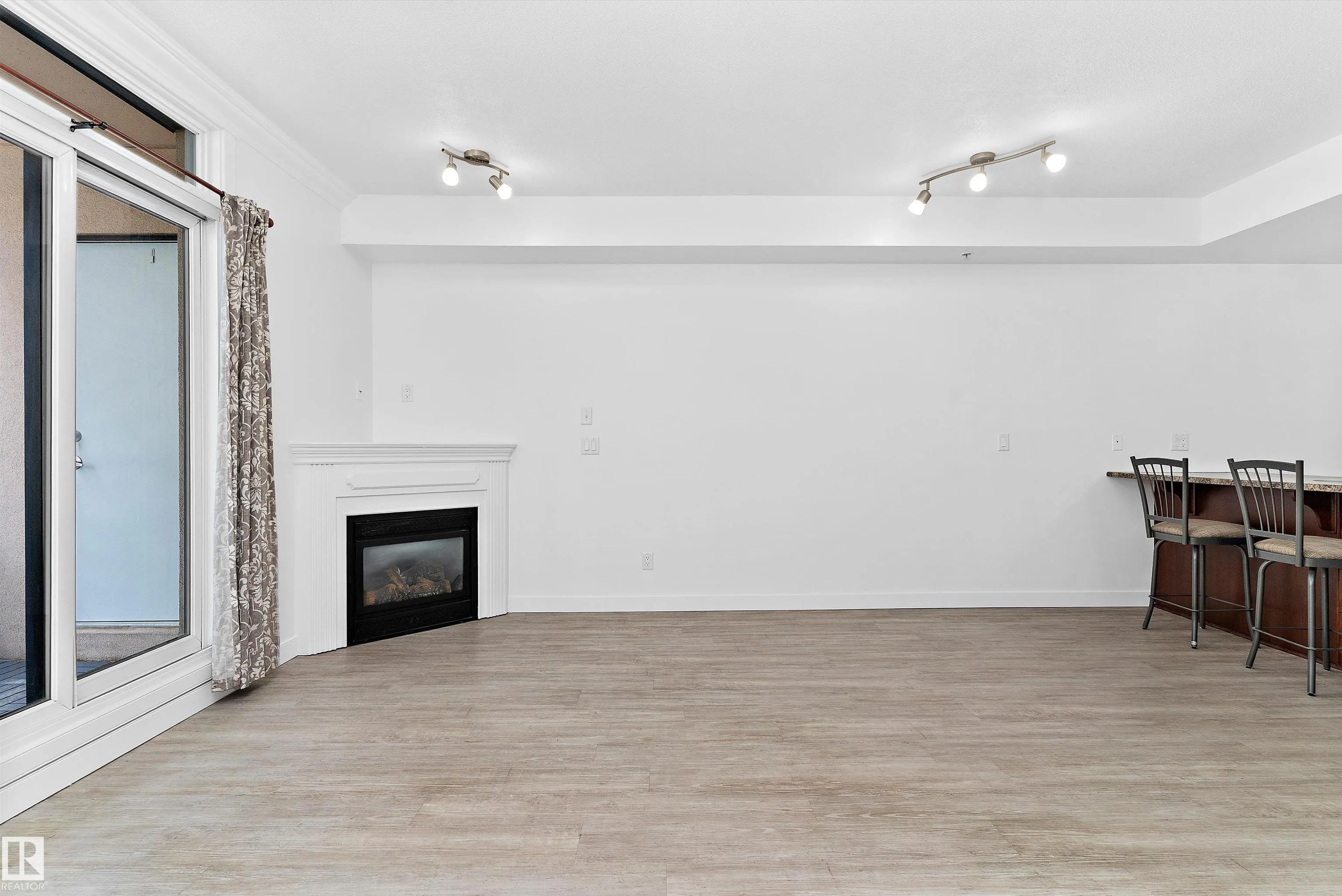 9939 109 Street