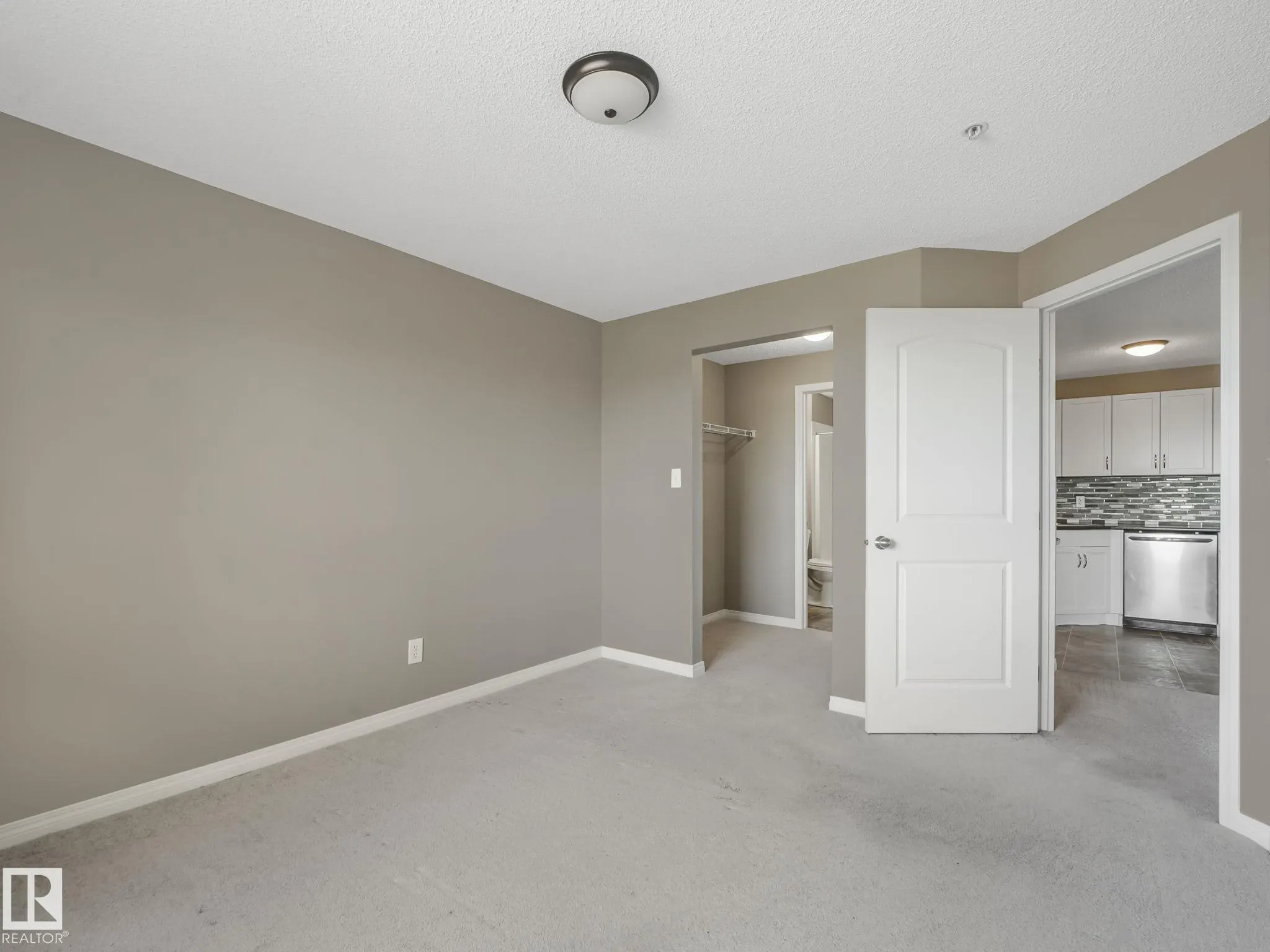 1520 Hammond Gate