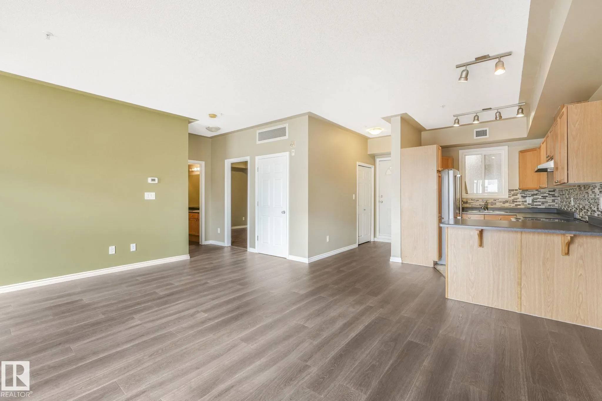 10606 102 Avenue