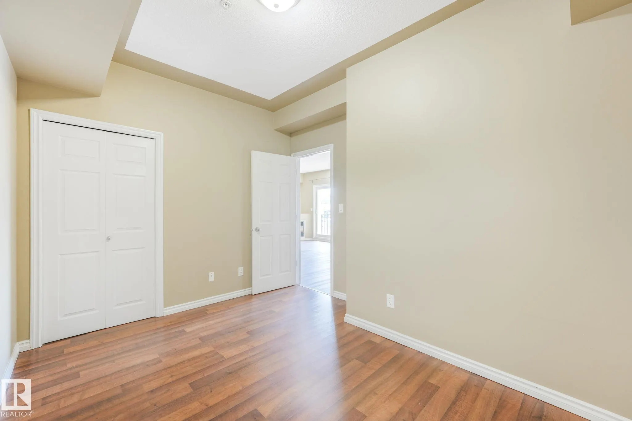 10606 102 Avenue