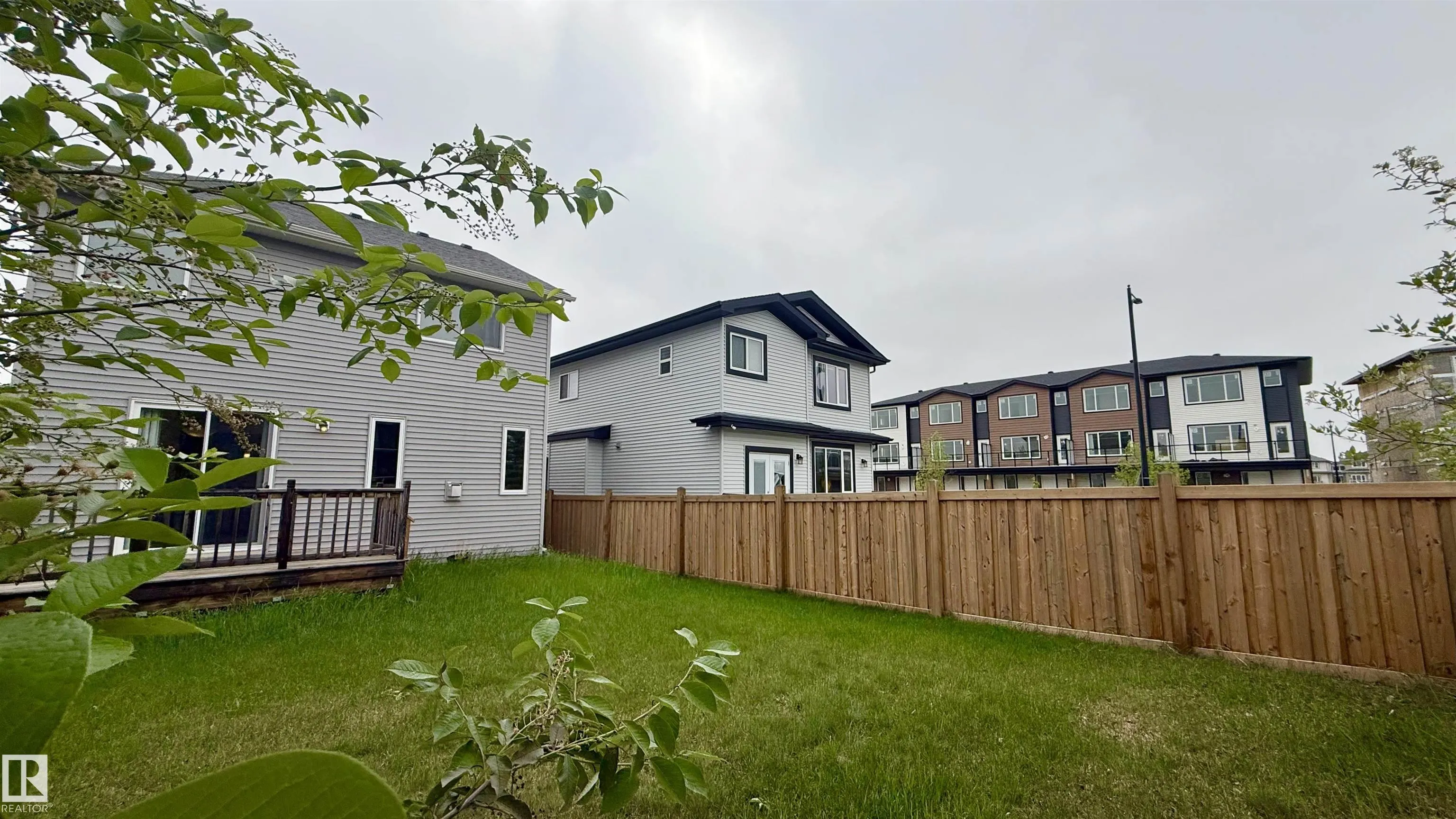 3962 CLAXTON Loop
