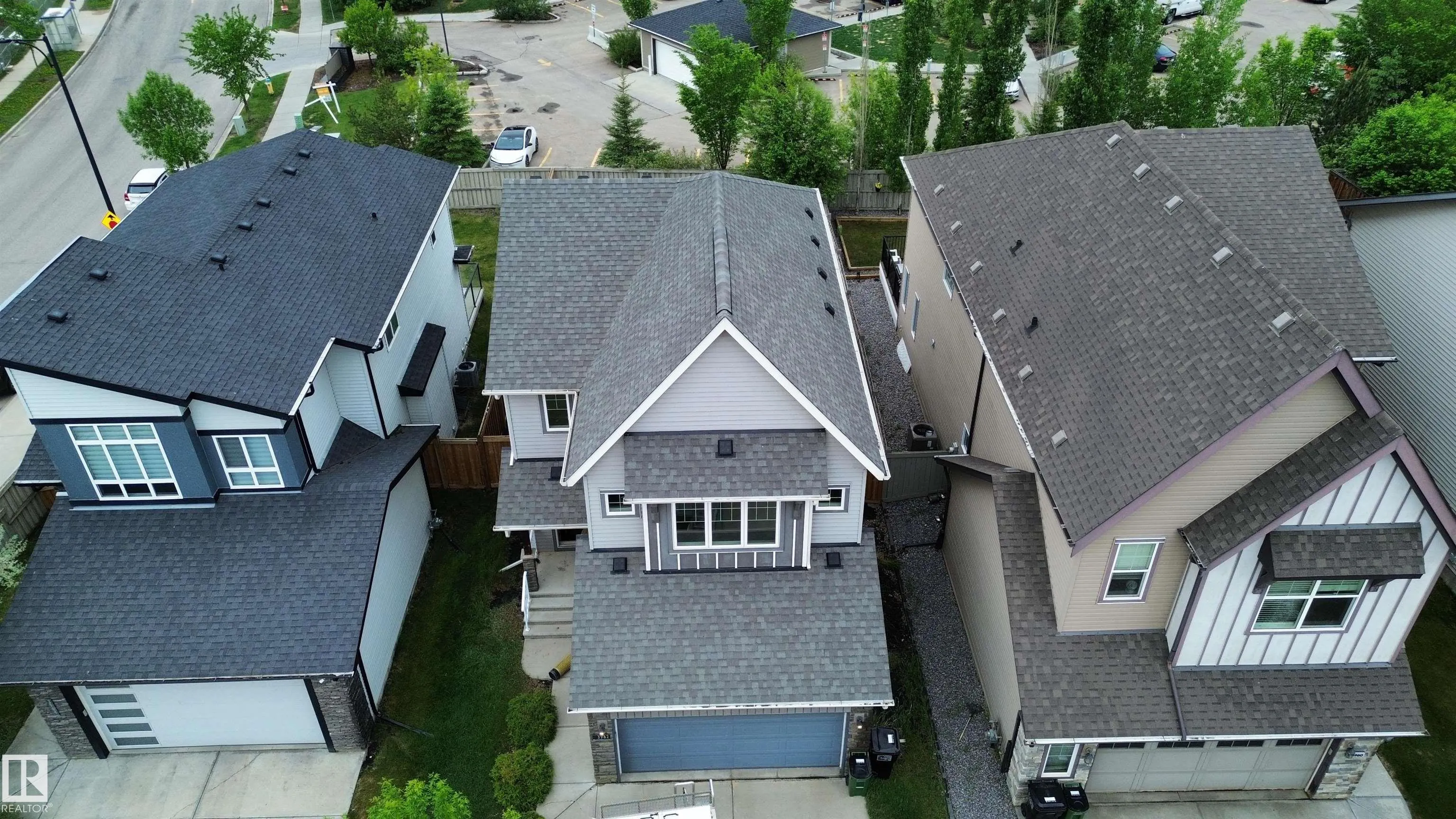 3962 CLAXTON Loop