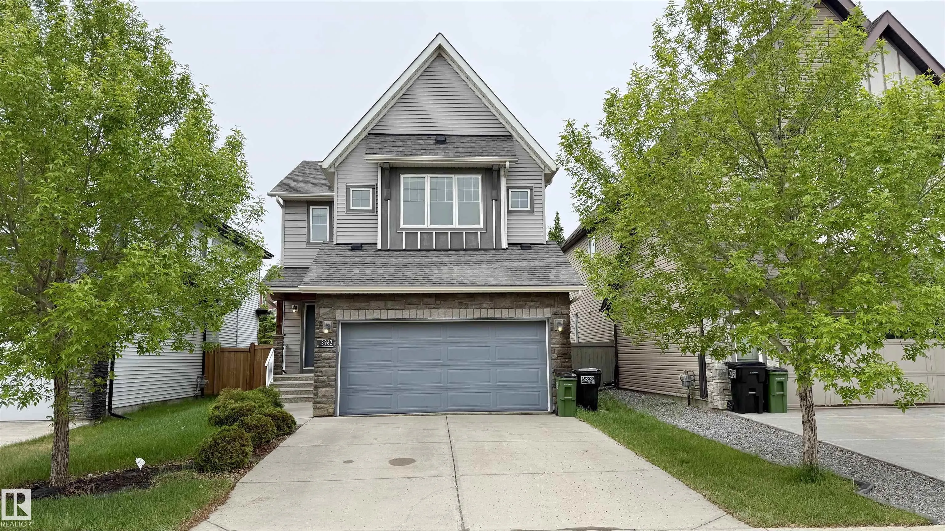 3962 CLAXTON Loop