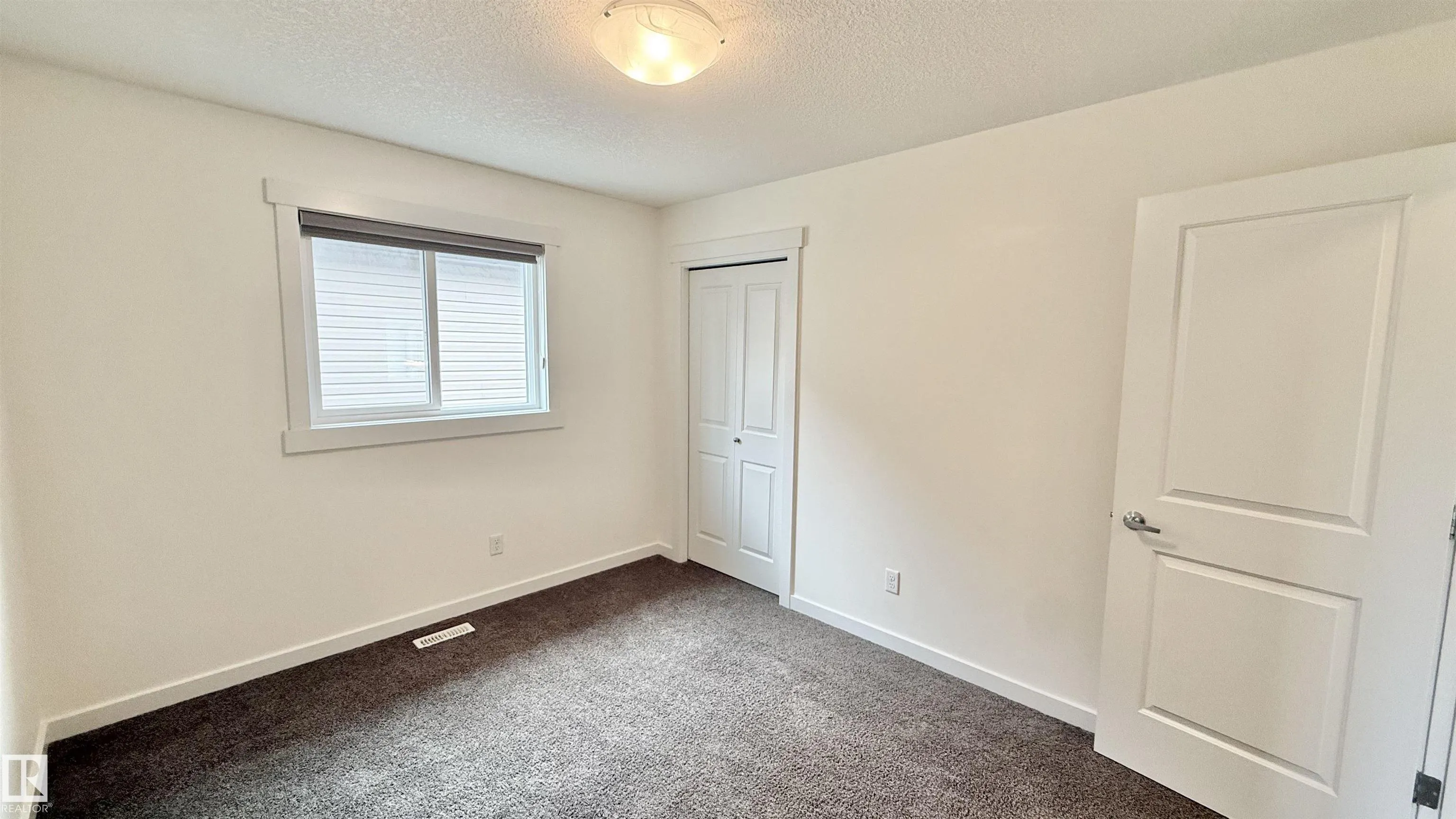 3962 CLAXTON Loop