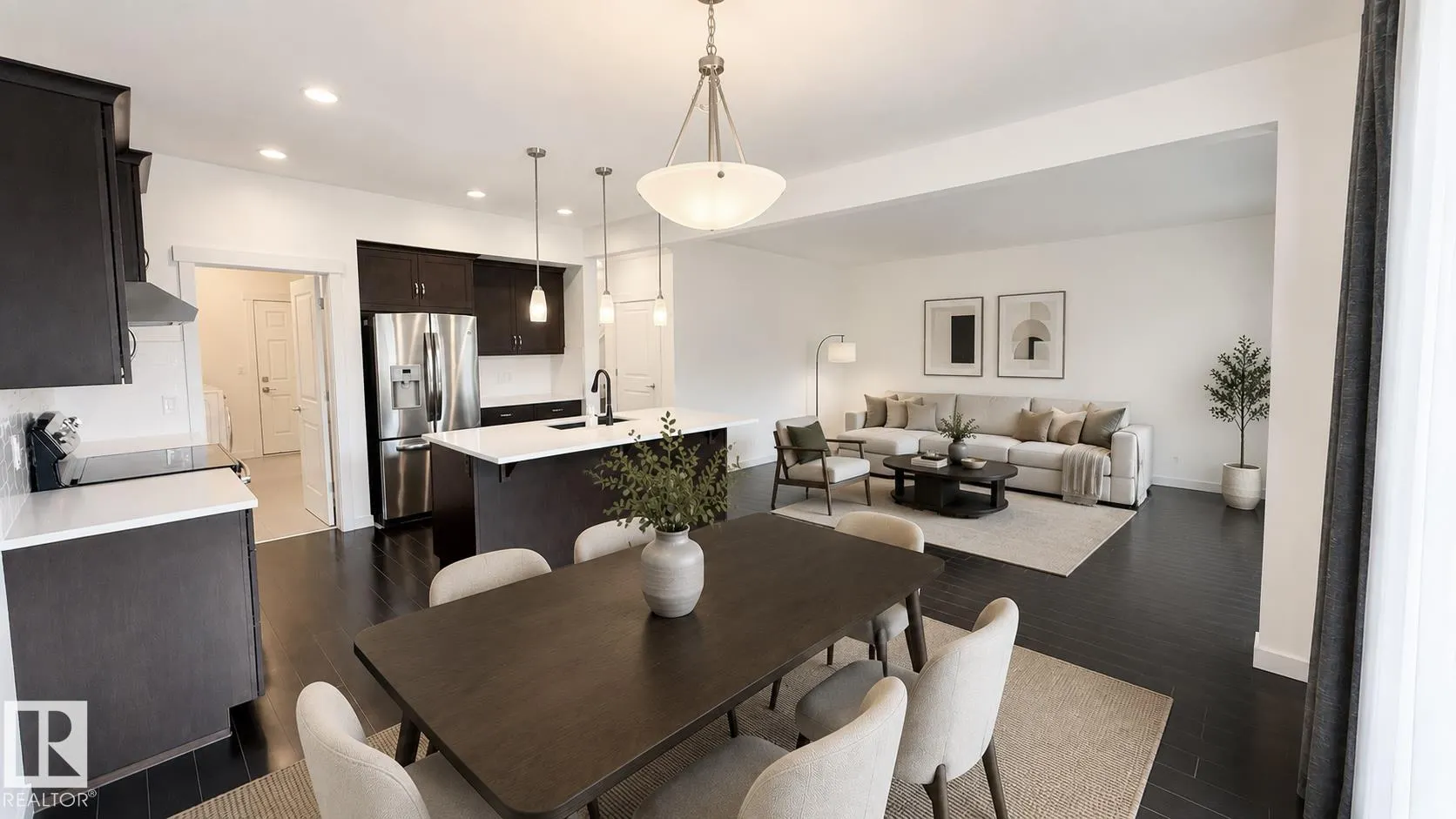 3962 CLAXTON Loop