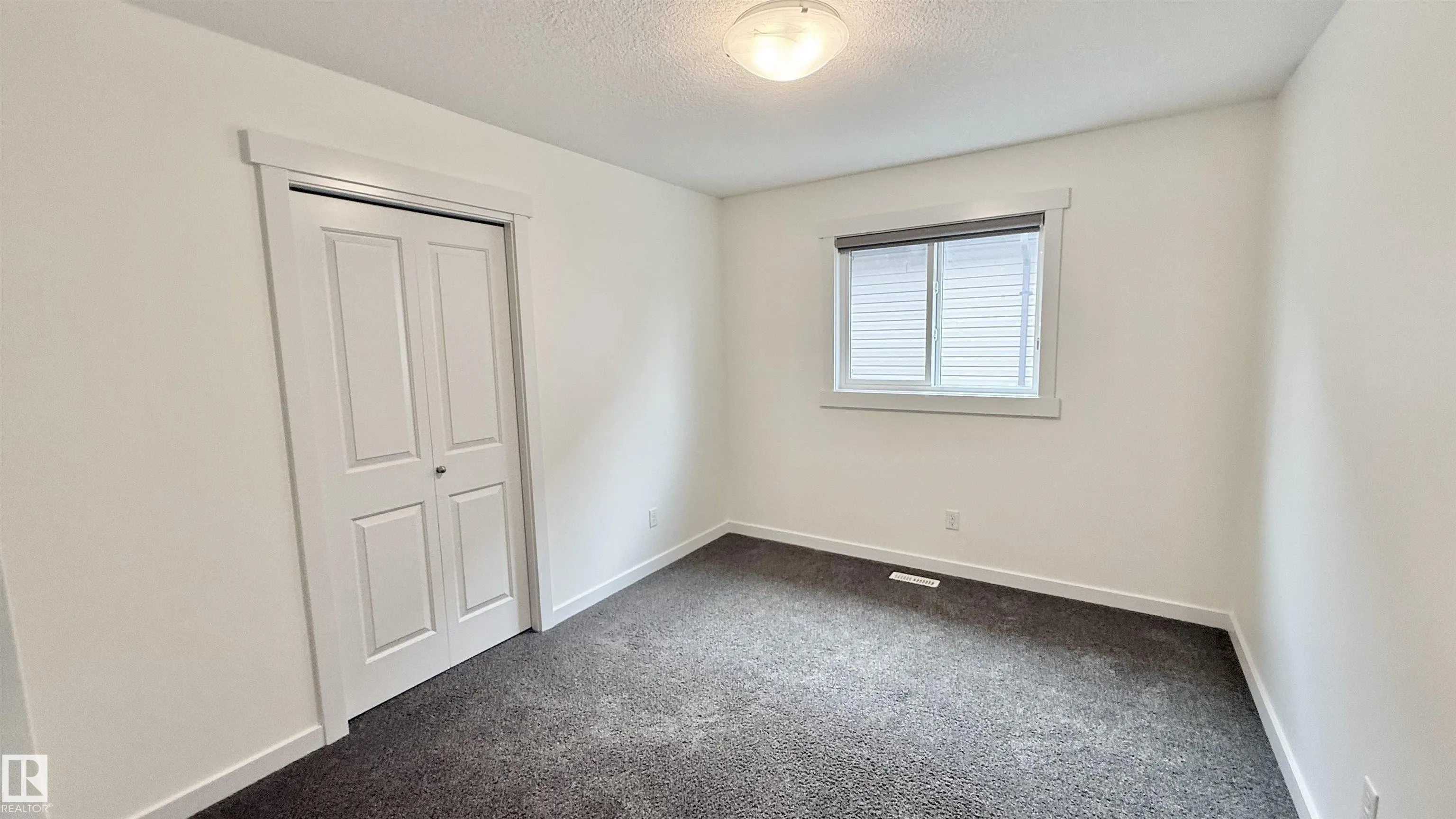 3962 CLAXTON Loop