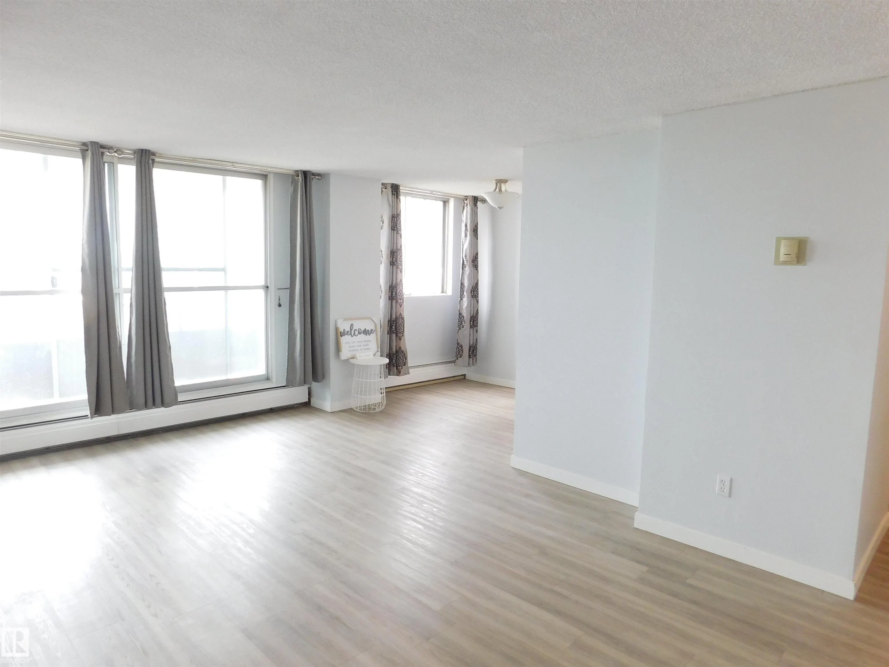 13910 STONY PLAIN Road