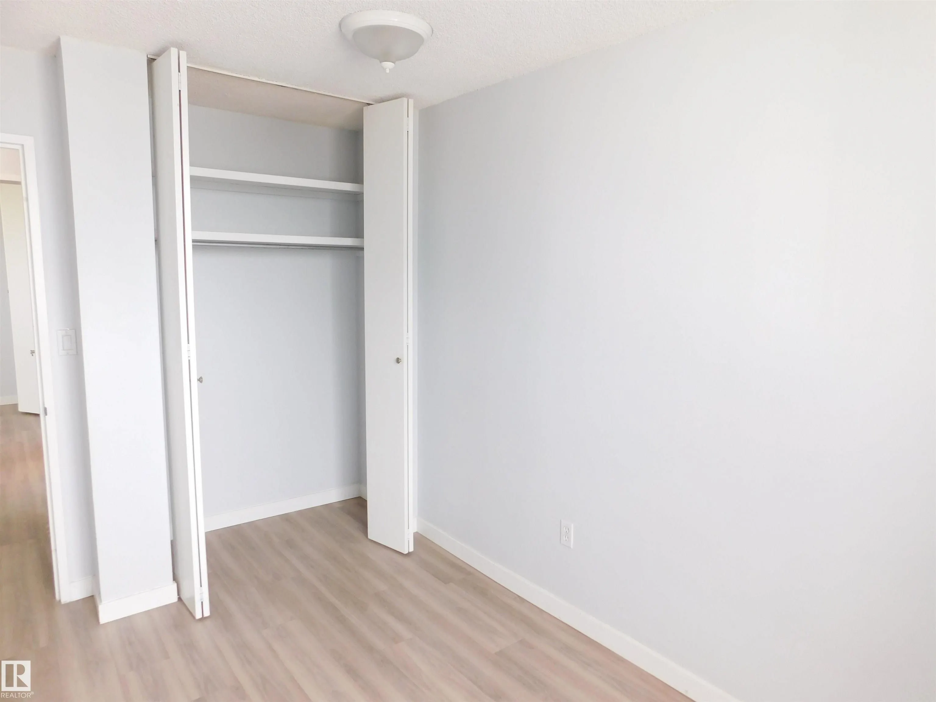 13910 STONY PLAIN Road
