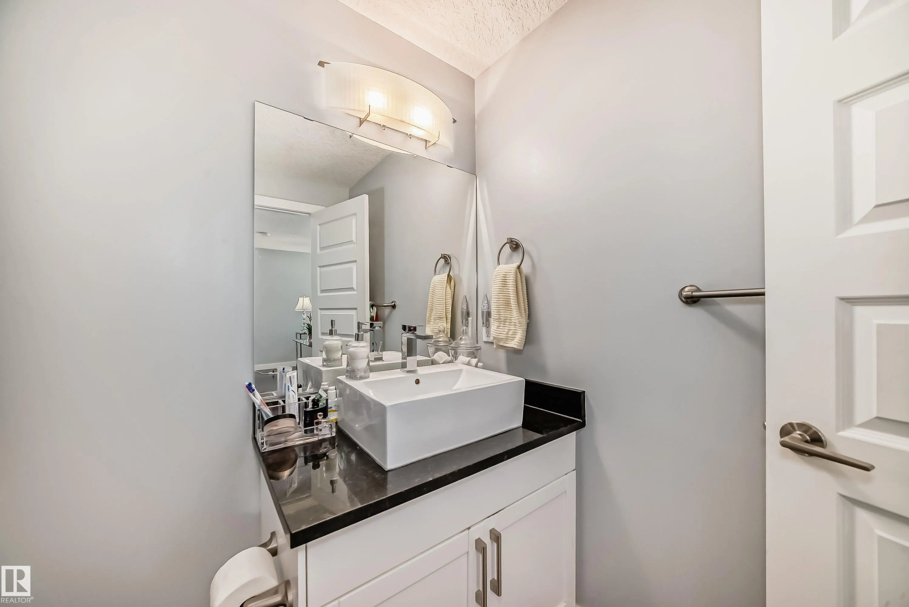 5151 Windermere Boulevard