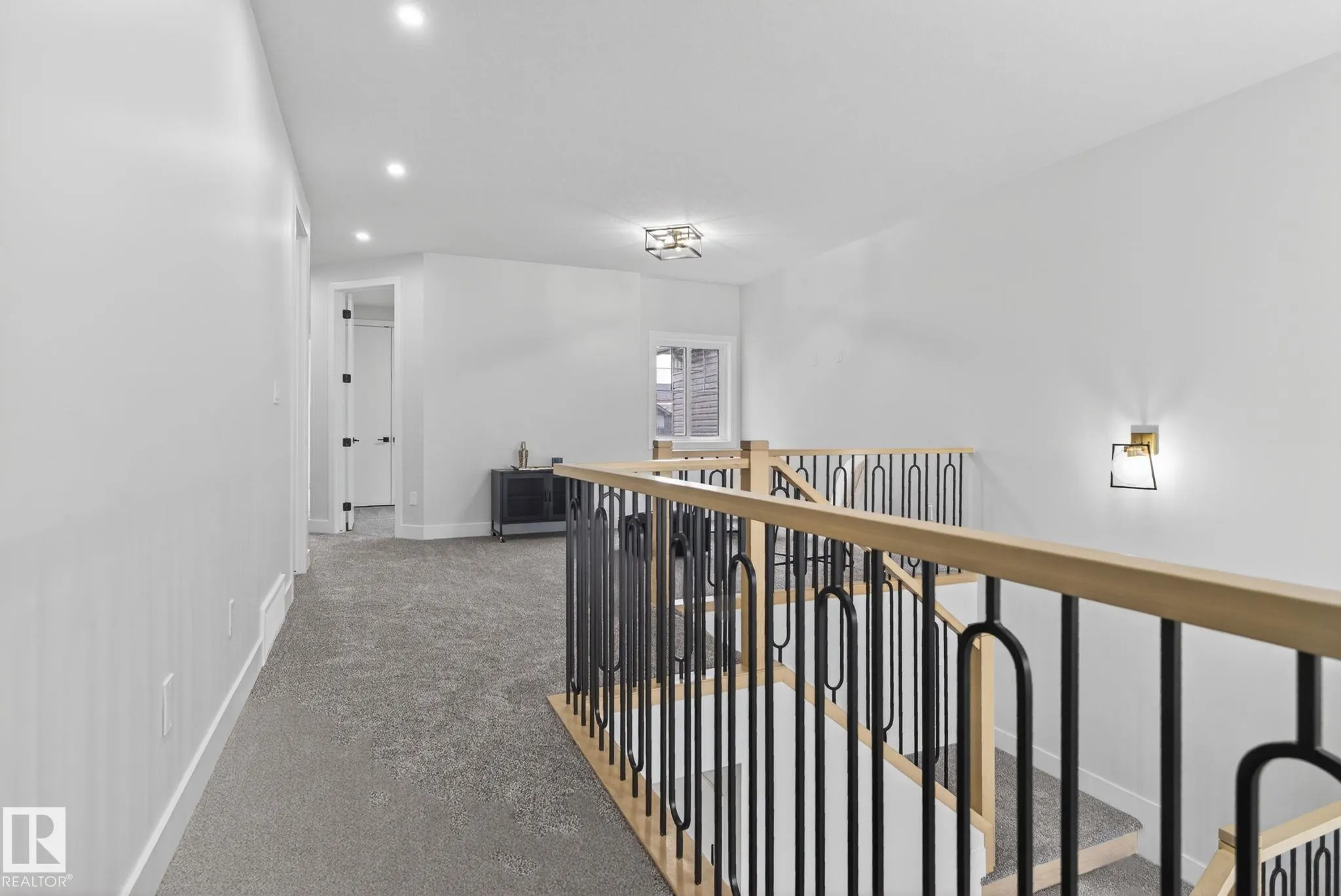 220 Wyatt Ridge