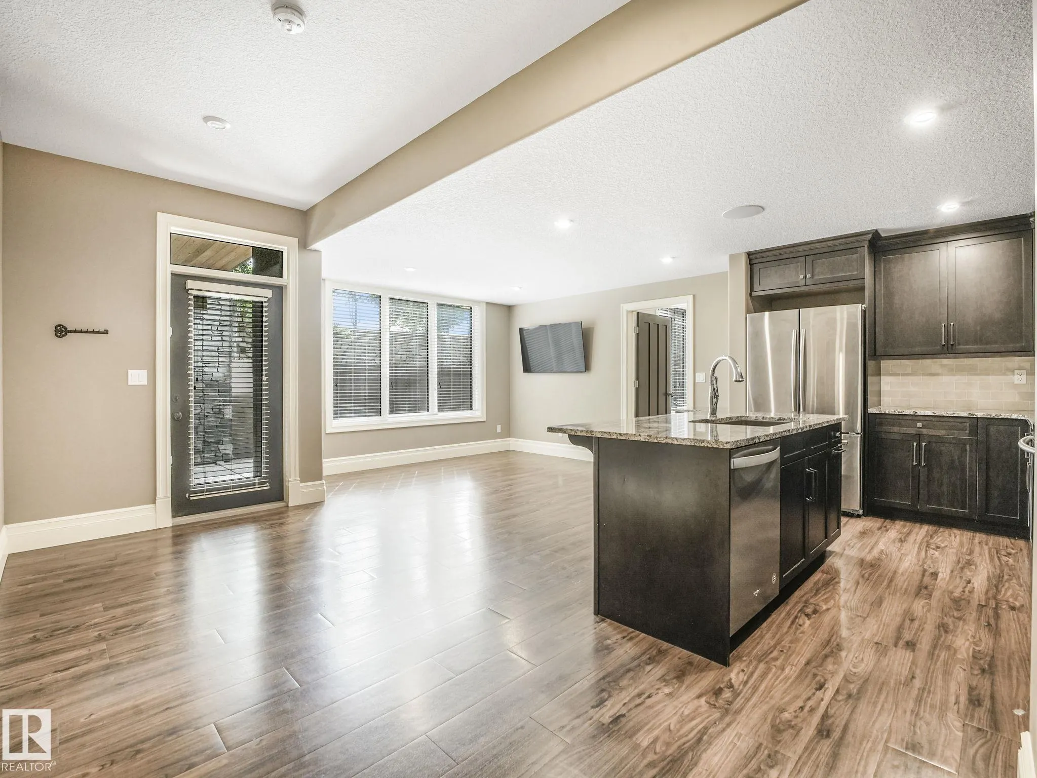 2807 WHEATON Drive