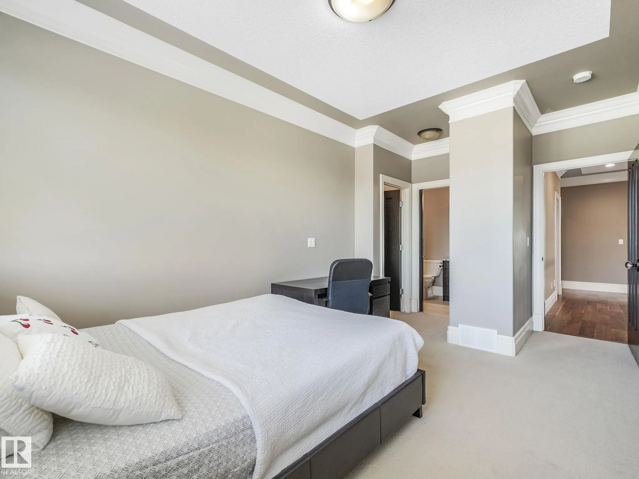 2807 WHEATON Drive