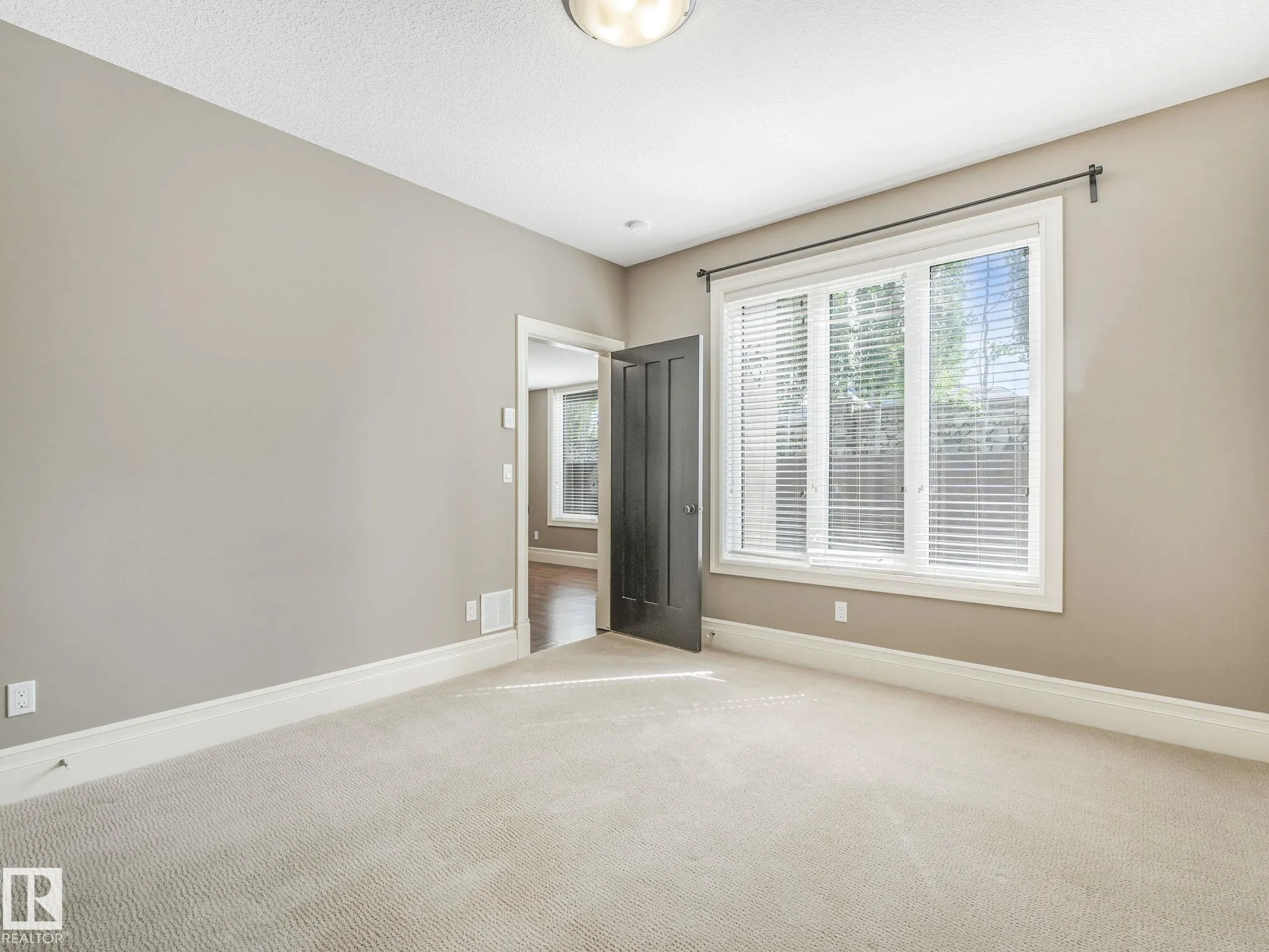 2807 WHEATON Drive