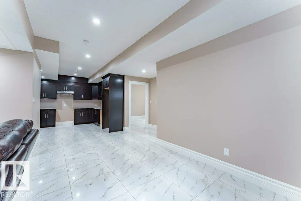 5106 Rue Eaglemont Street