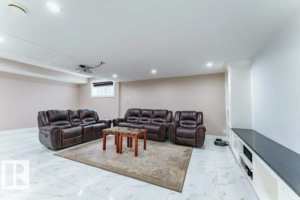 5106 Rue Eaglemont Street