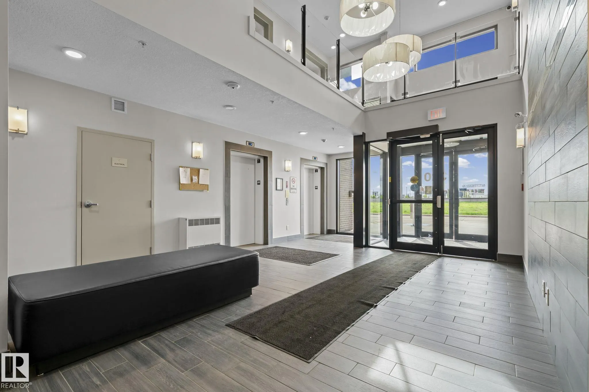 320 Ambleside Link