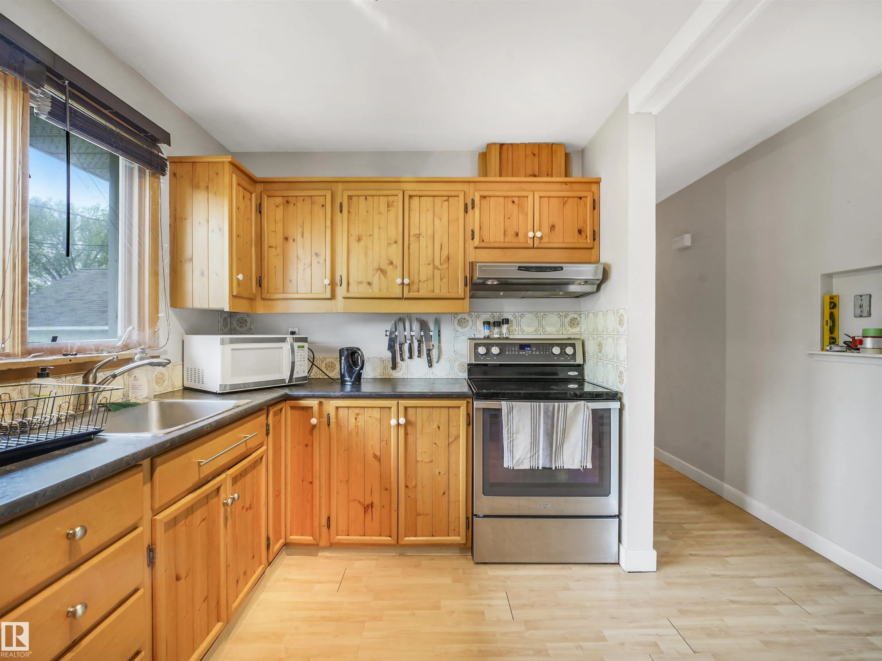 14612 93 Ave