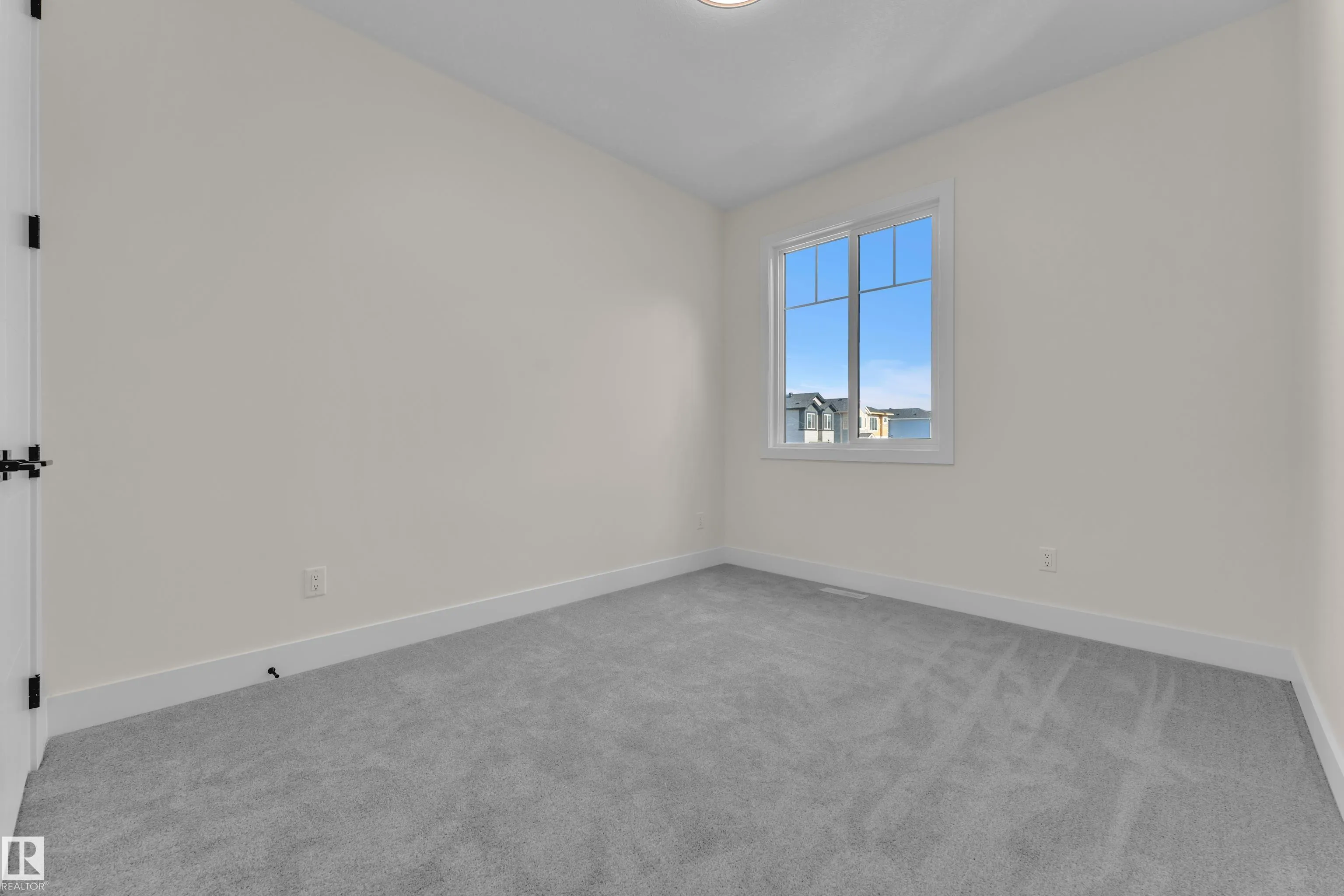 3602 44 Avenue